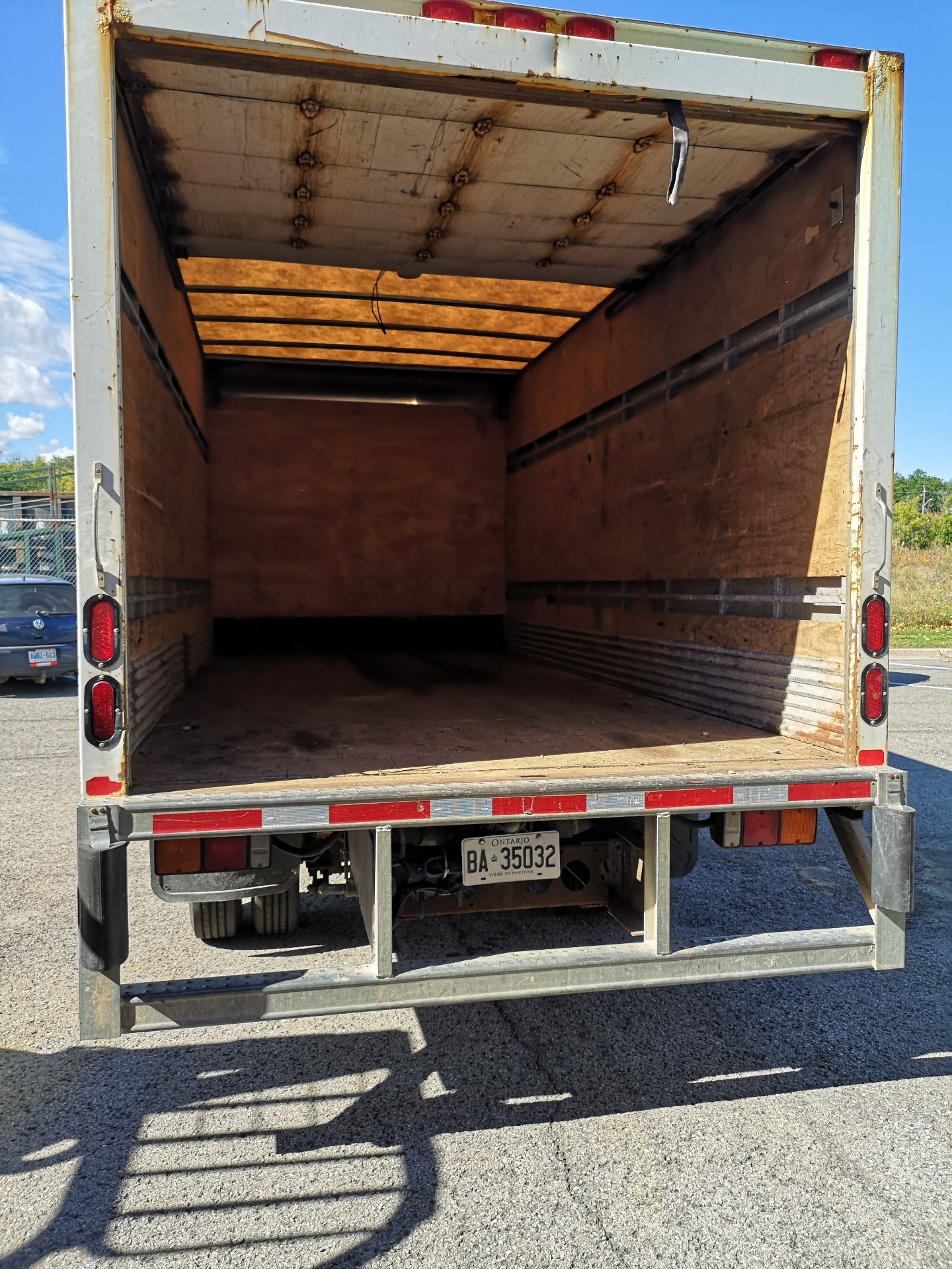 2009 MITSUBISHI FE180 DIESEL BOX TRUCK W/ AUTOMATIC TRANSMISSION, 16' BOX, VIN# JLLCCG1S1AK009591, - Image 6 of 13