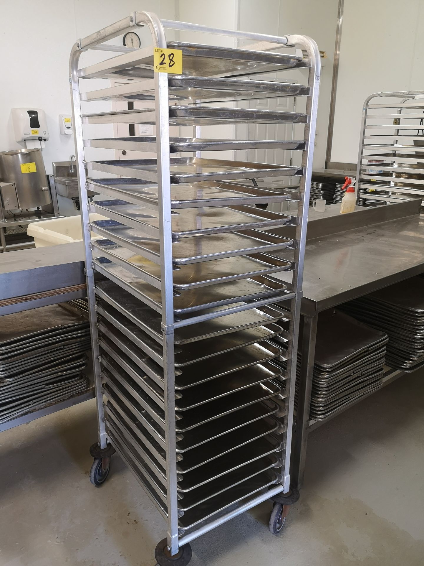 20-SHELF BAKER'S RACK W/ TRAYS