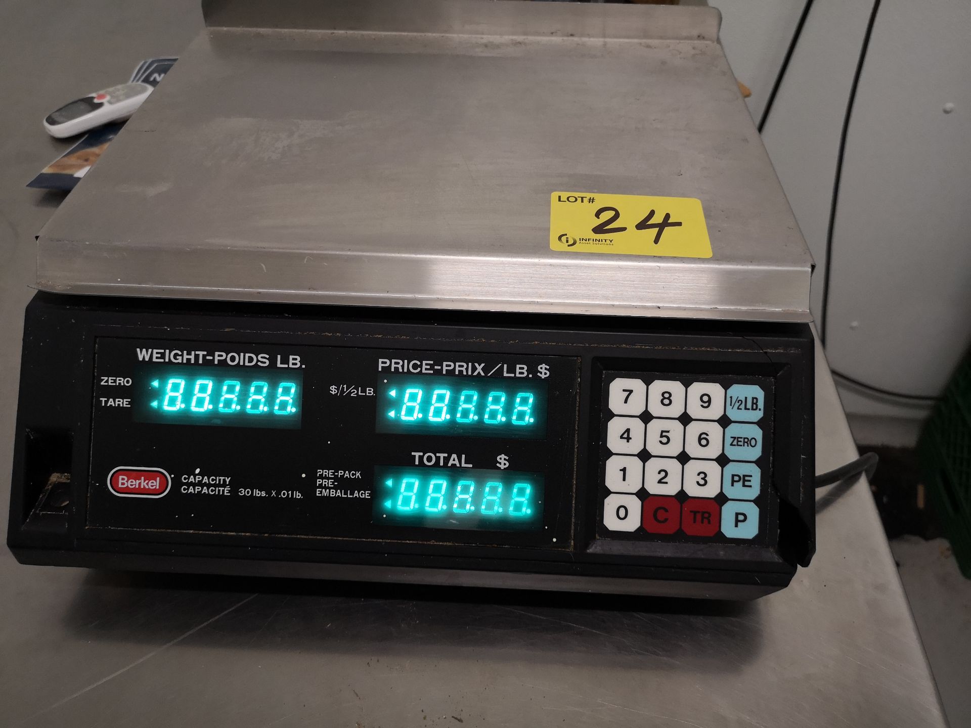 BERKEL 30LB CAP. DIGITAL SCALE