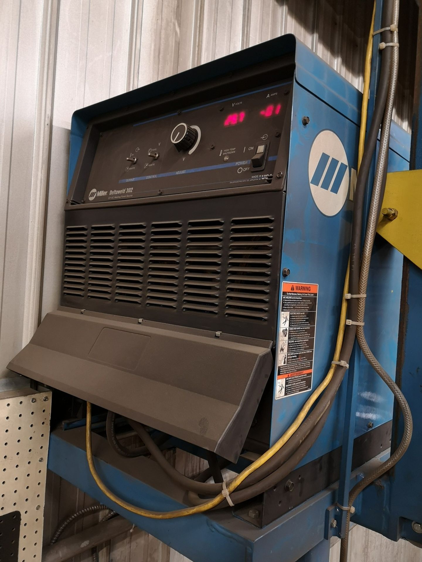 MILLER DELTAWELD 302 CV.DC WELDING POWER SOURCE, SN:LE077461 W/ MILLER 70 SERIES S-74S, 24V WIRE - Image 4 of 6