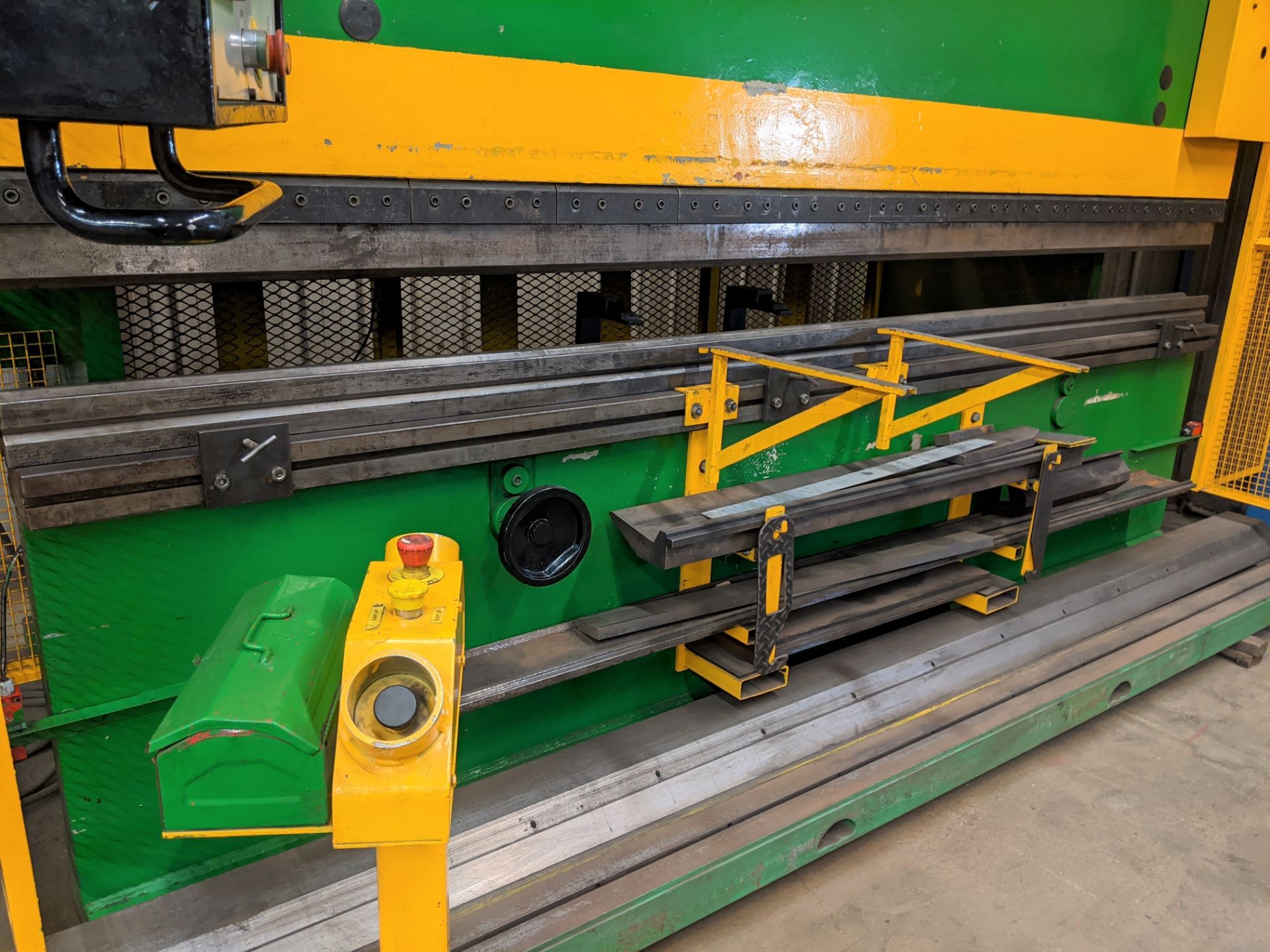 BAYKAL PRECI-BEND HYDRAULIC PRESS BRAKE, MOTORIZED BACK GAGE, 12' X 200 TON CAP., SN:3545 - Image 3 of 15