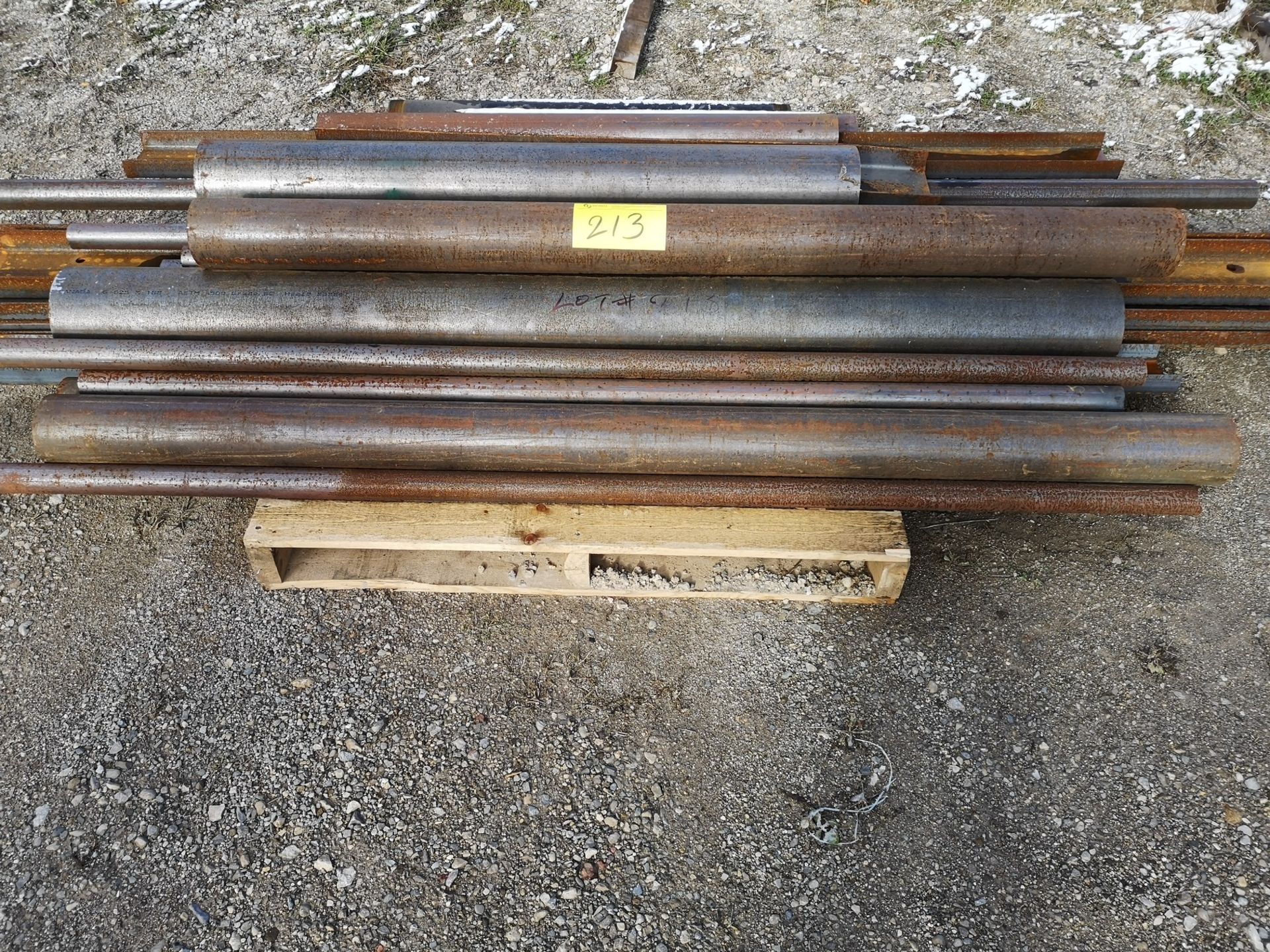 LOT OF STEEL. ANGLE, ROUND TUBE, SQUARE TUBE W/ RACK