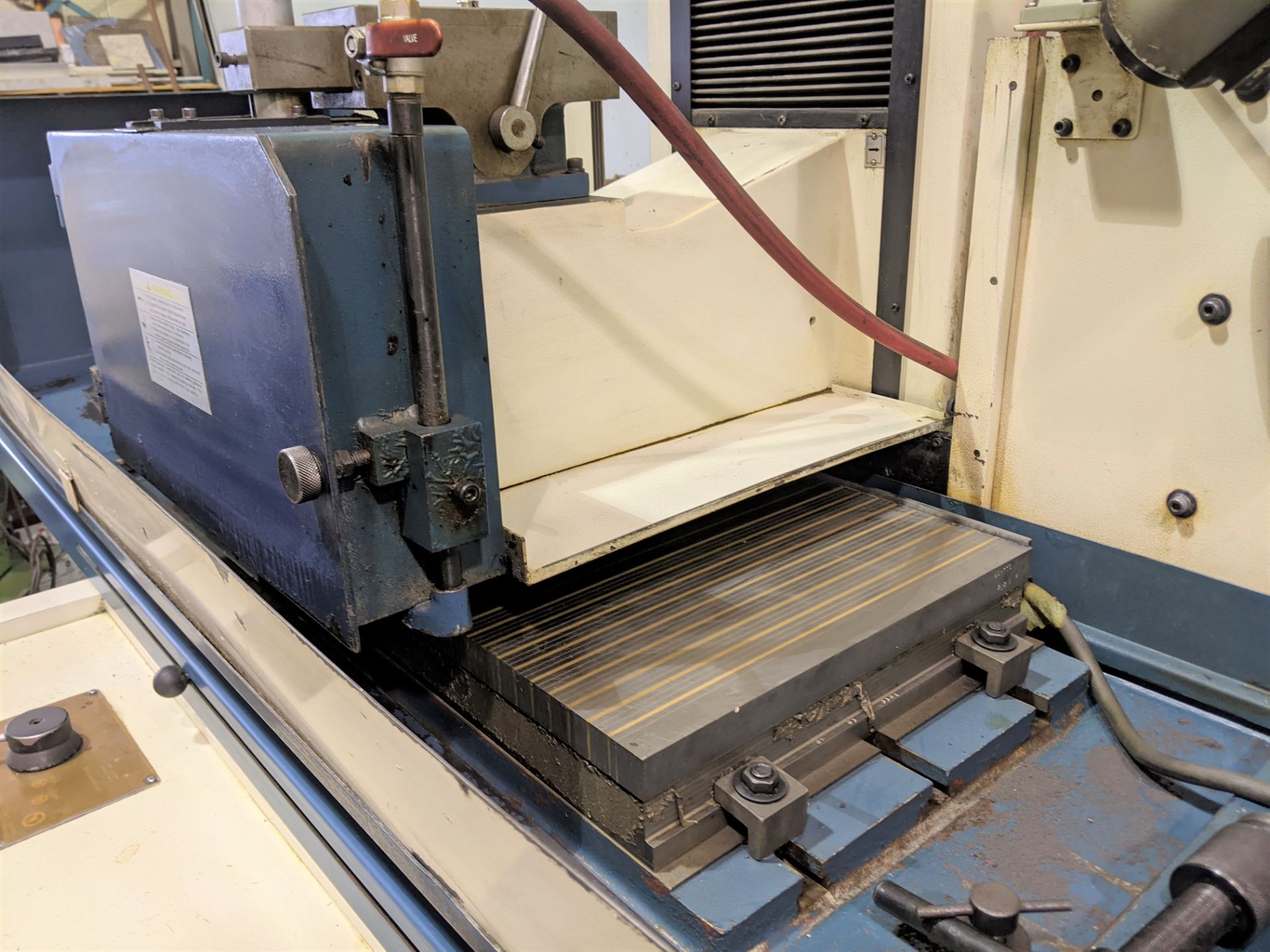 2003 KENT KGS-84MS1 SURFACE GRINDER, 16” X 32” MAGNETIC SURFACE PLATE, MITUTOYO DRO, DIGITAL - Image 12 of 15