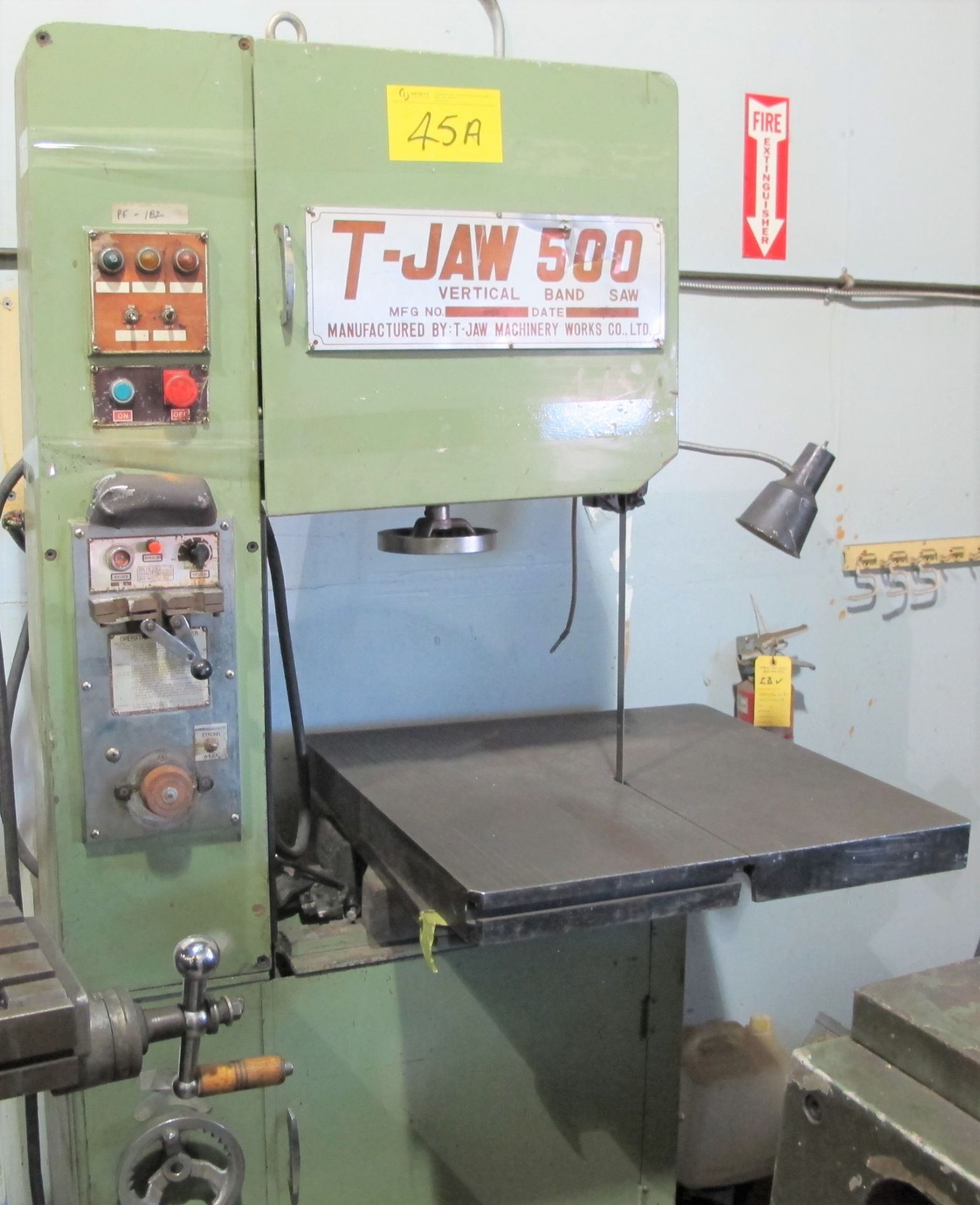 T-JAW 500 VERTICAL BANDSAW W/ BLADE WELDER