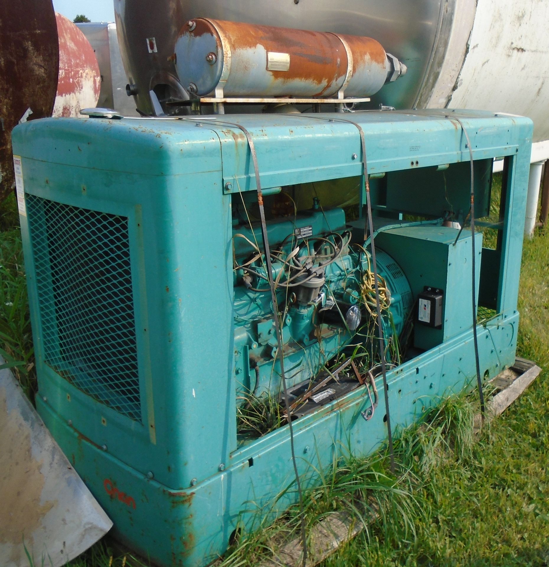 Generator - Image 2 of 2