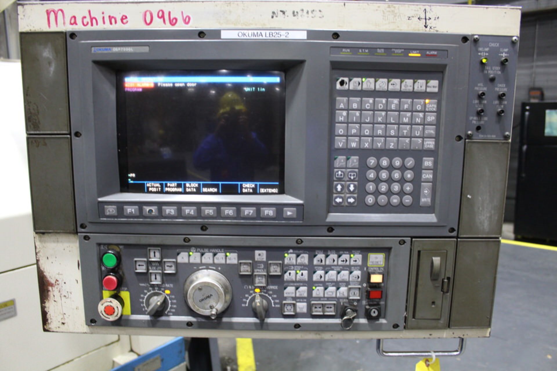 OKUMA LB25, ASST #: HEM & E-0096 - Image 2 of 4