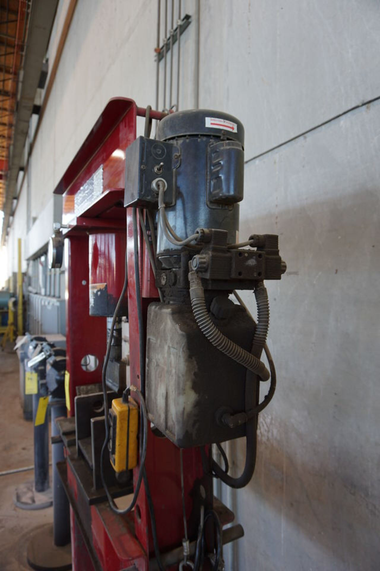 SUNEX 40 TON ELEC/HYDRAULIC PRESS - Image 5 of 5