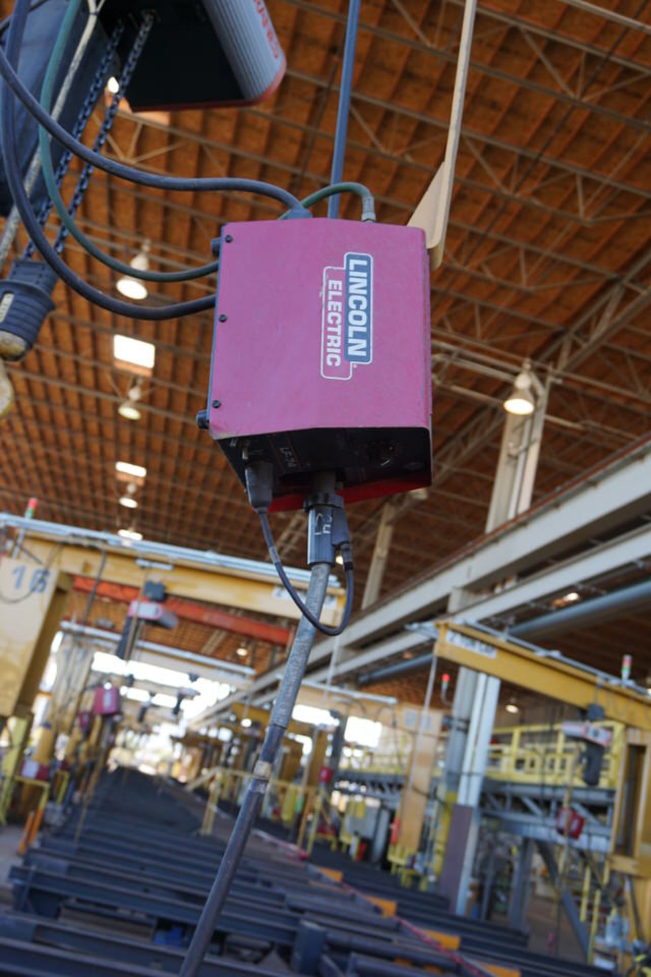 LINCOLN ELEC INVERTEC V350 PRO WIRE WELDER W/ LF74 WIRE FEEDER, KONE 2 TON CAP JIB CRANE & HOIST - Image 3 of 6