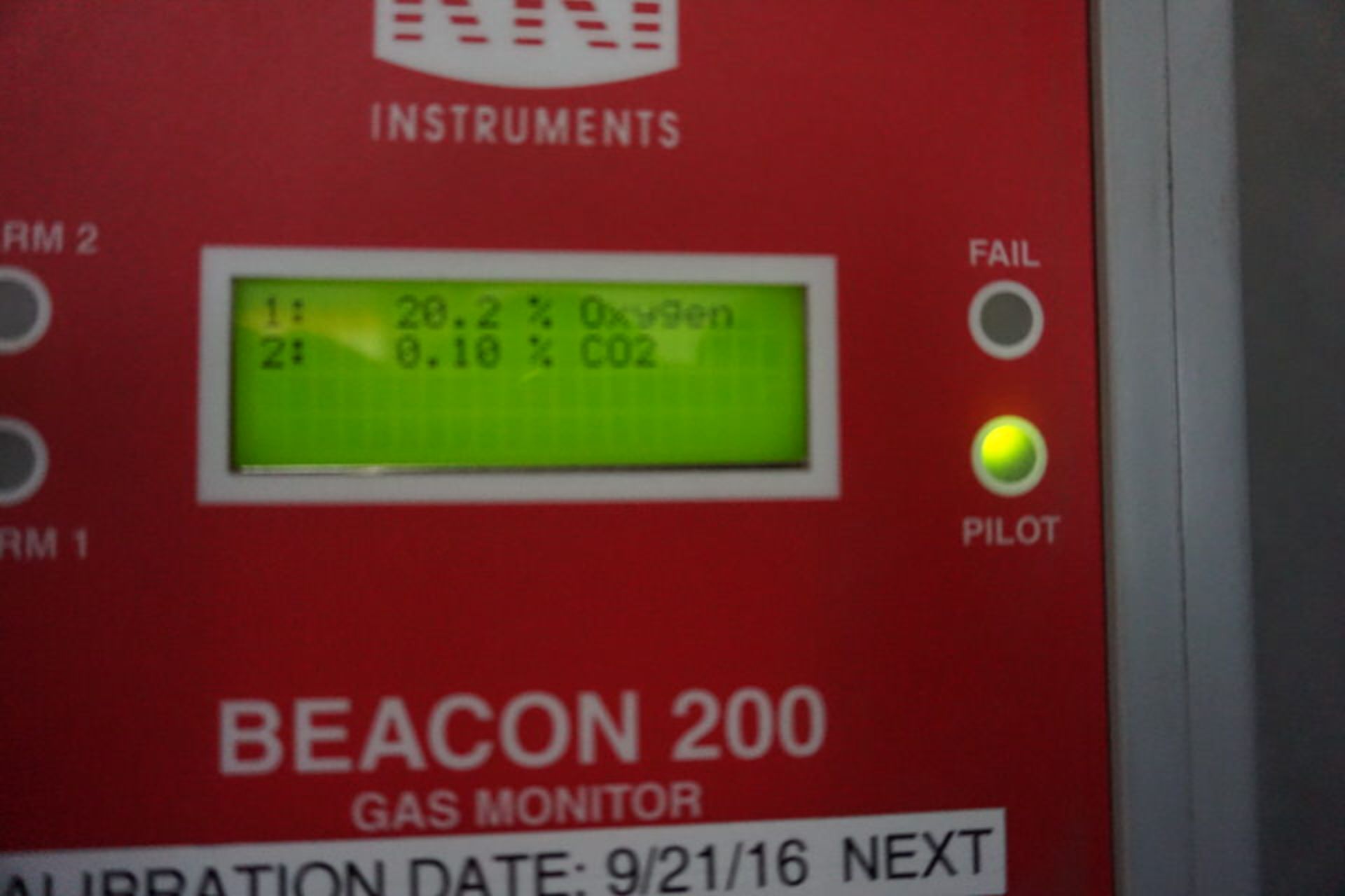 RKI GAS MONITOR ALARM, MDL: BEACON 200 W/ STANDBY BATTERY - Image 2 of 2