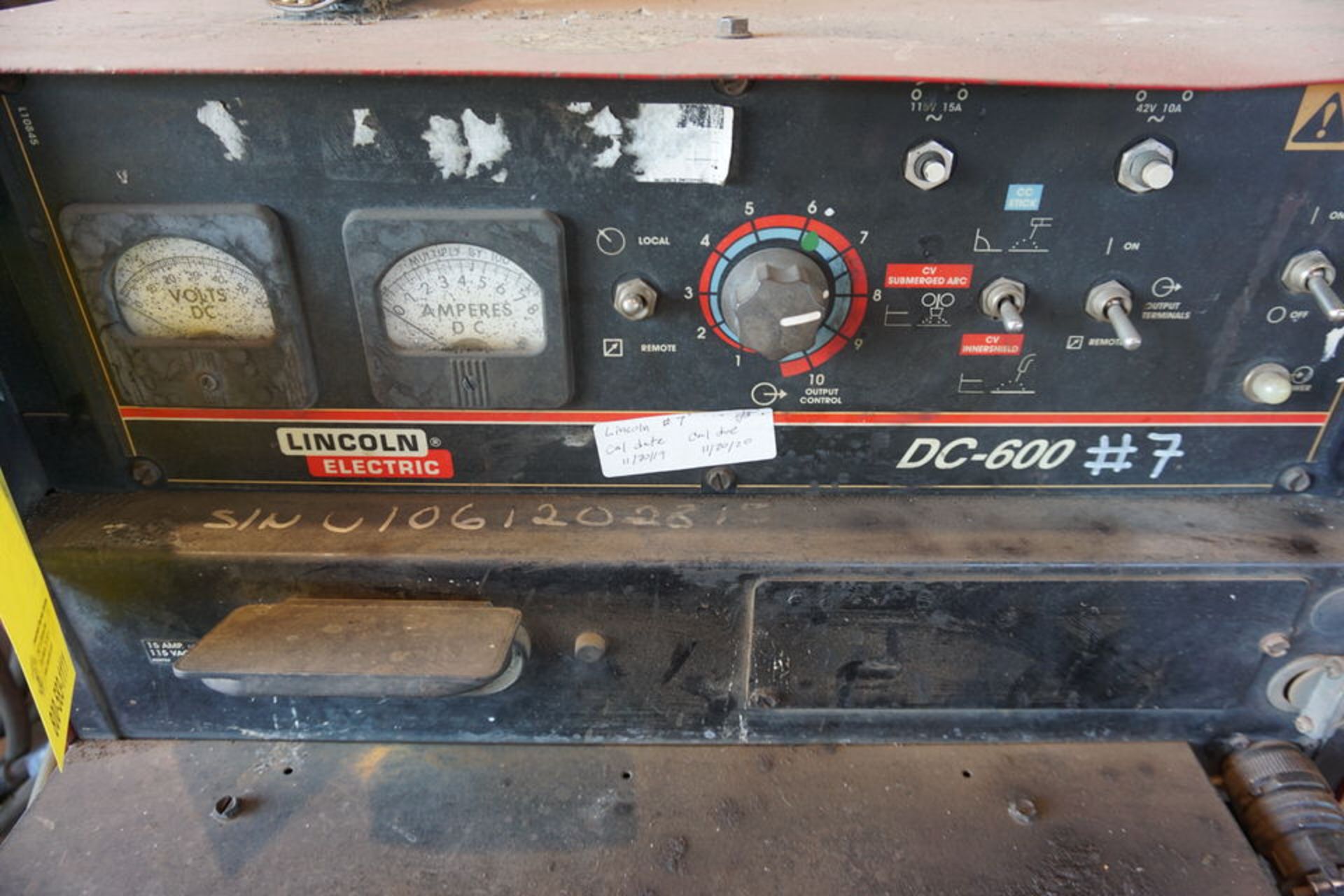 LINCOLN ELEC DC-600 WIRE WELDE R W/ LF72 WIRE FEEDER - Image 2 of 2