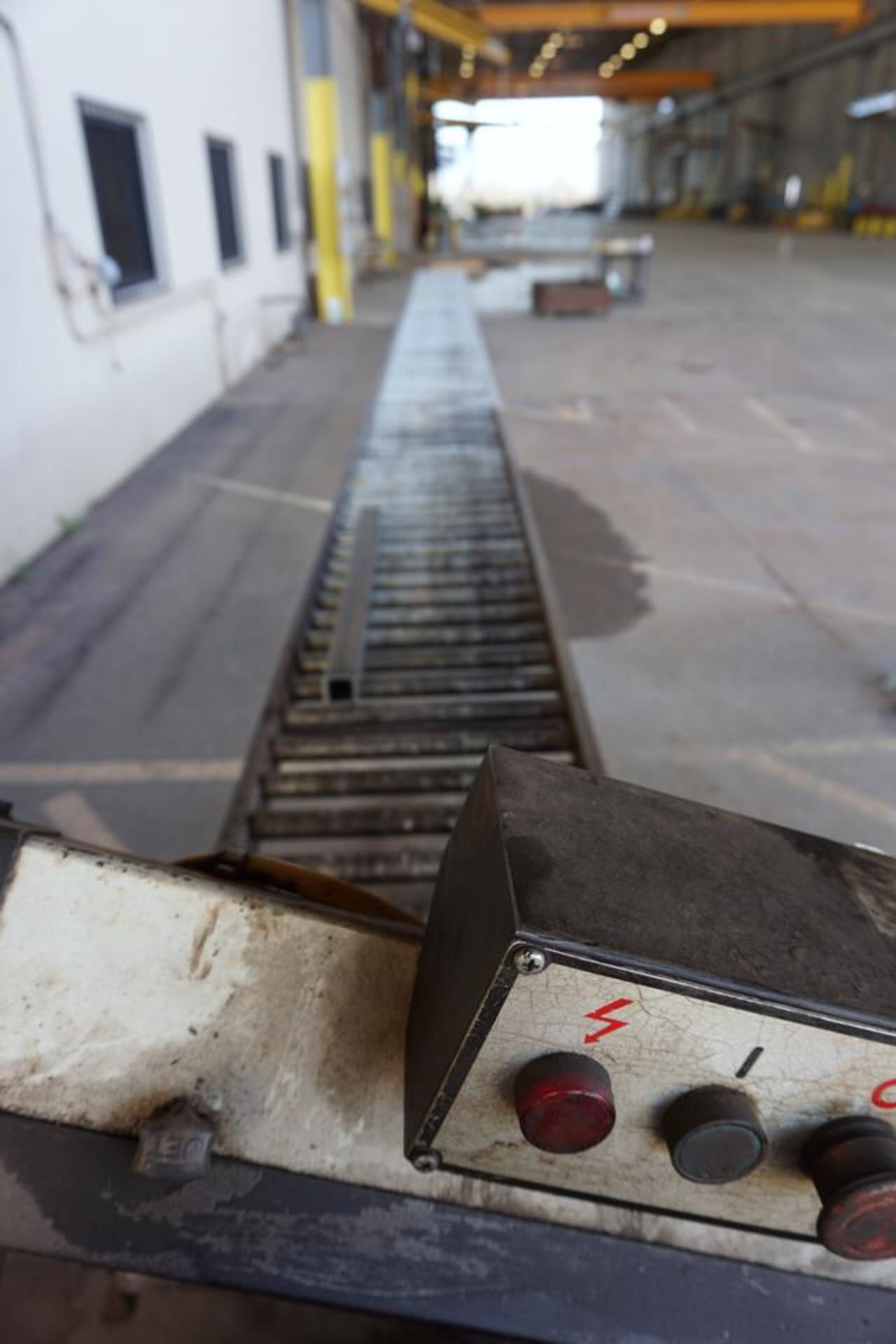 JET HORIZONTAL SAW, APPROX: 9" ROUNDS X 18" FLATS W/ 40' INFEED & OUTFEED CONVEYOR - Image 3 of 4