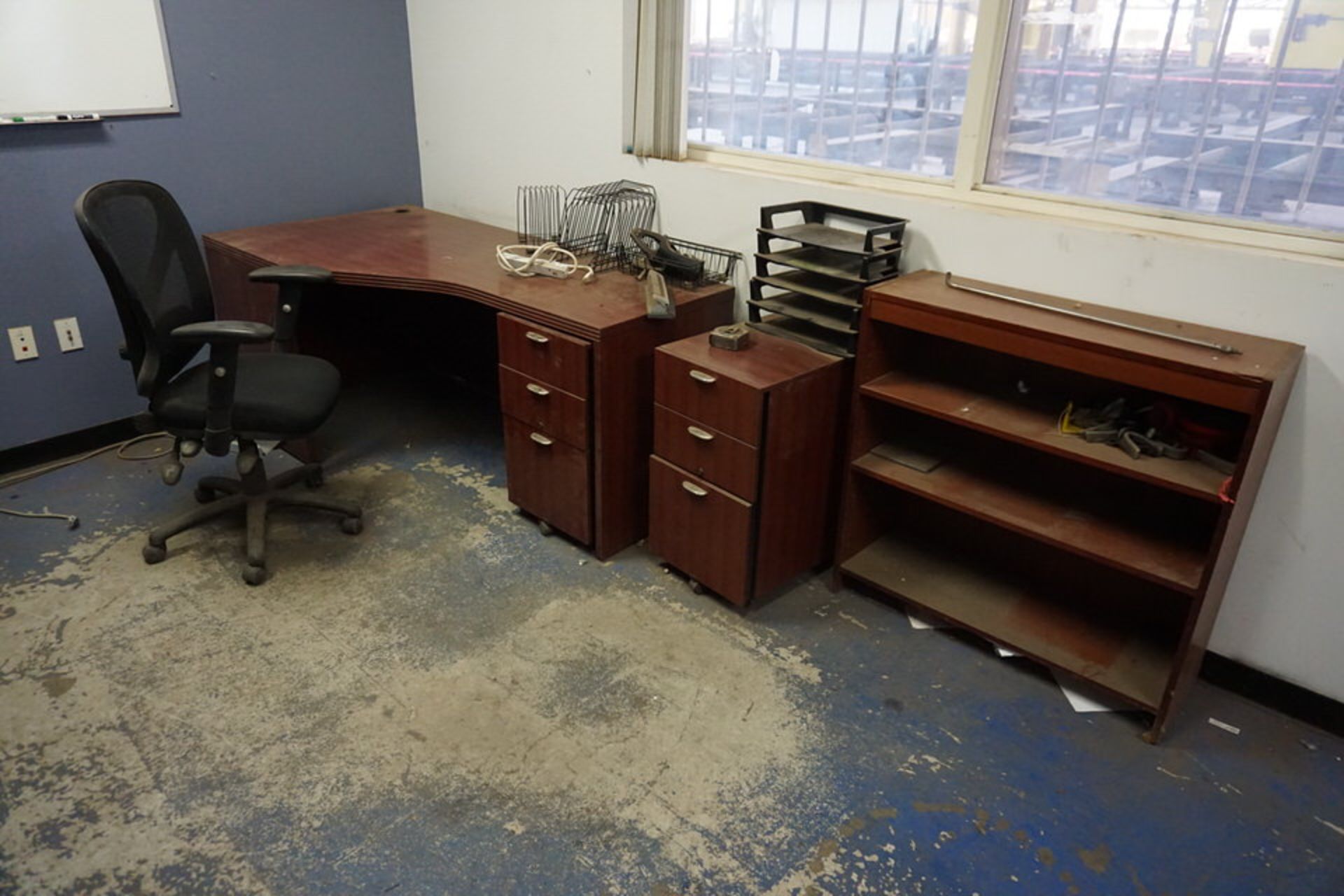 CONT OF OFFICE: DESK, FILE, CHAIRS, BOOKCASE - Image 2 of 2