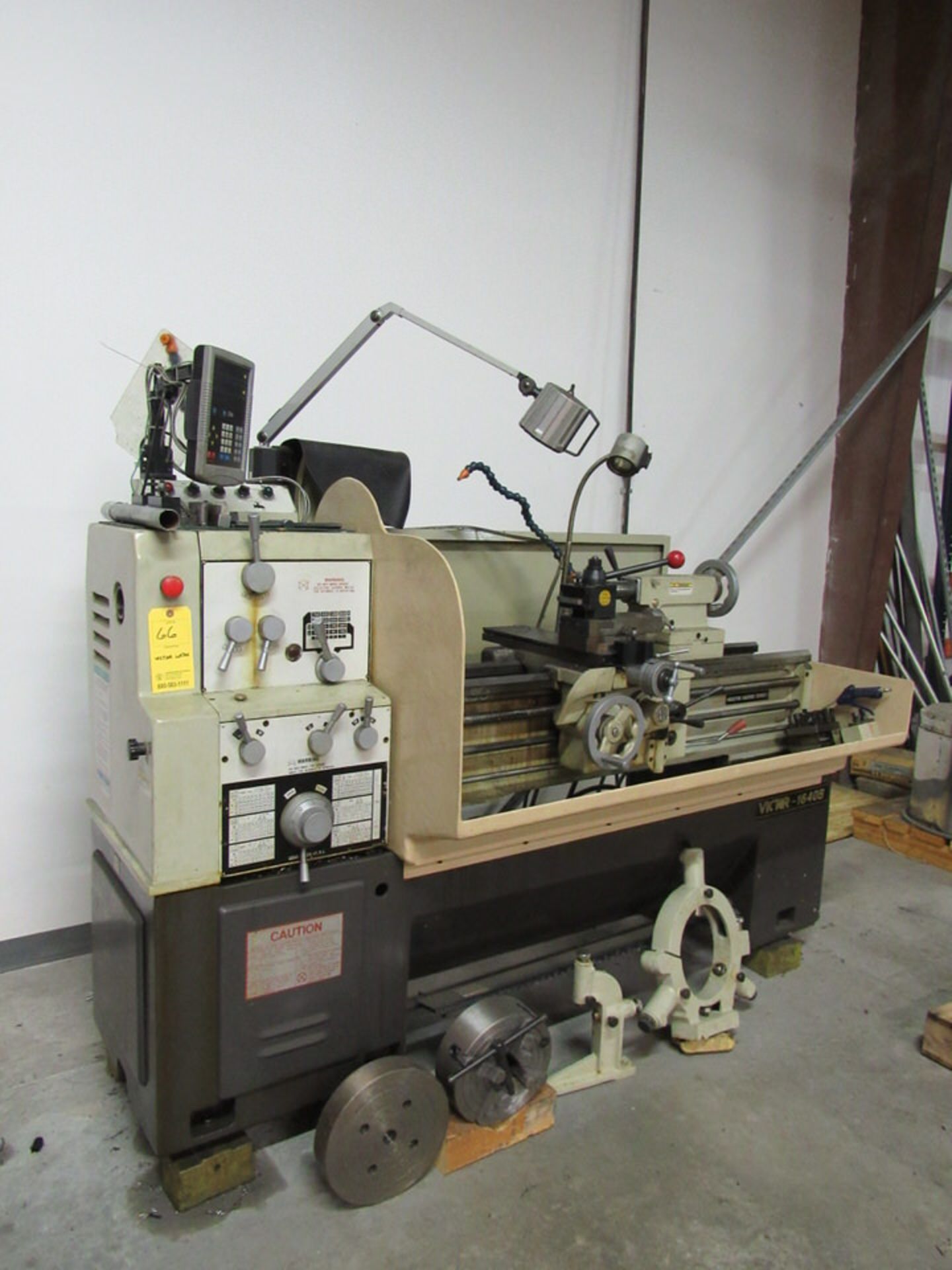 Victor Model 1640 B Engine Lathe, 16" swing over bed, 9.84" over cross slide, 23" in gap, 40" - Image 3 of 8