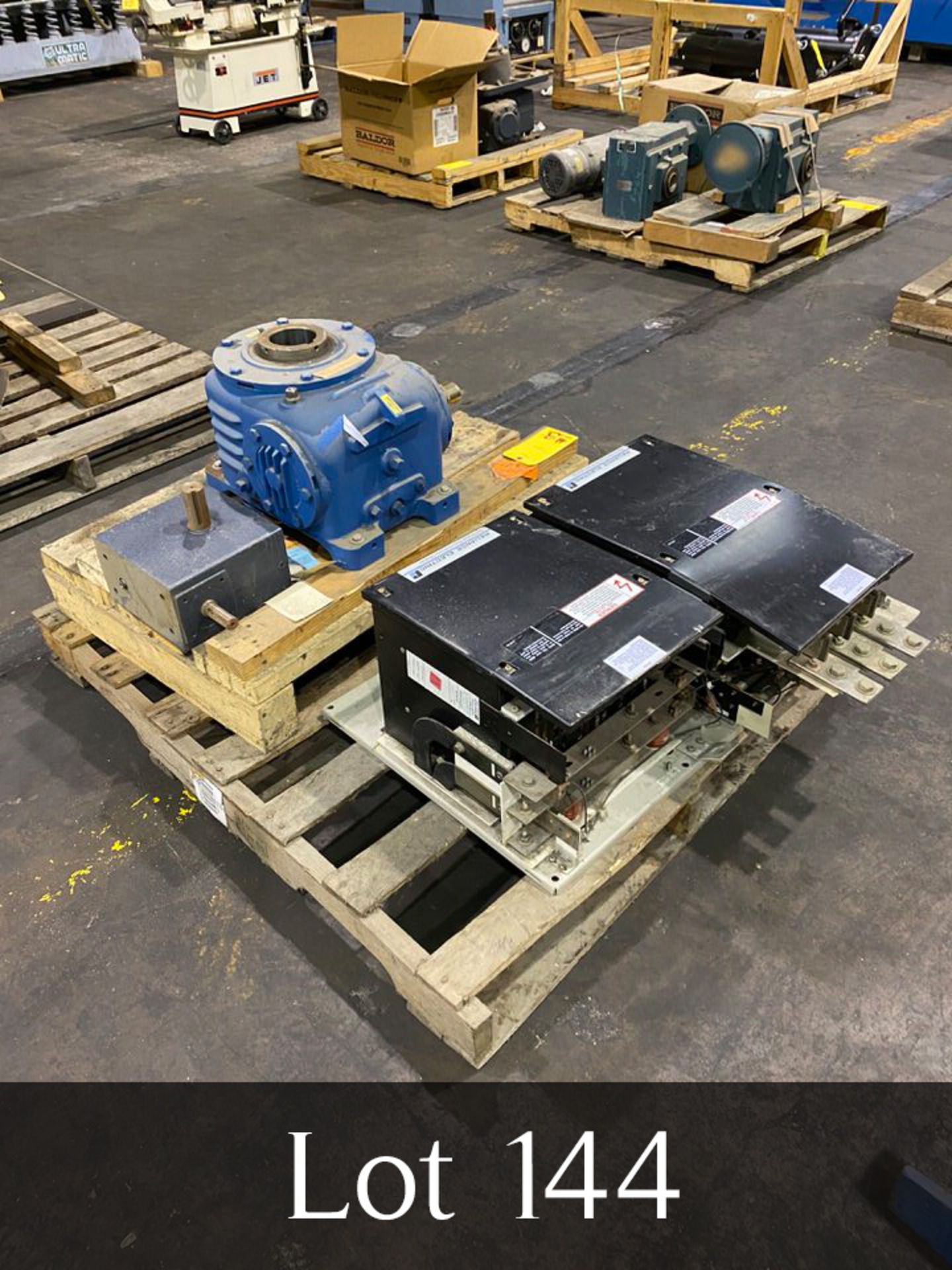 Misc Drives and Motor on Pallet (LOCATION: 1400 WESTPARK WAY, EULESS TX 75856)