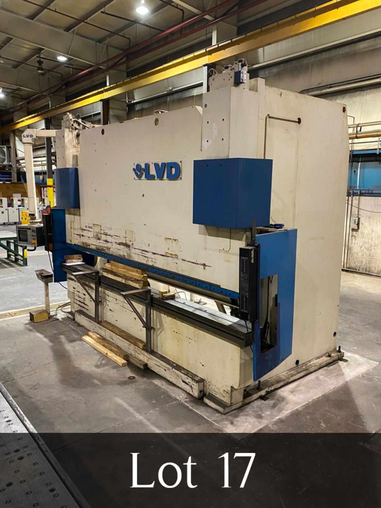 LVD 20' Press Brake (LOCATION: 1400 WESTPARK WAY, EULESS TX 75856)