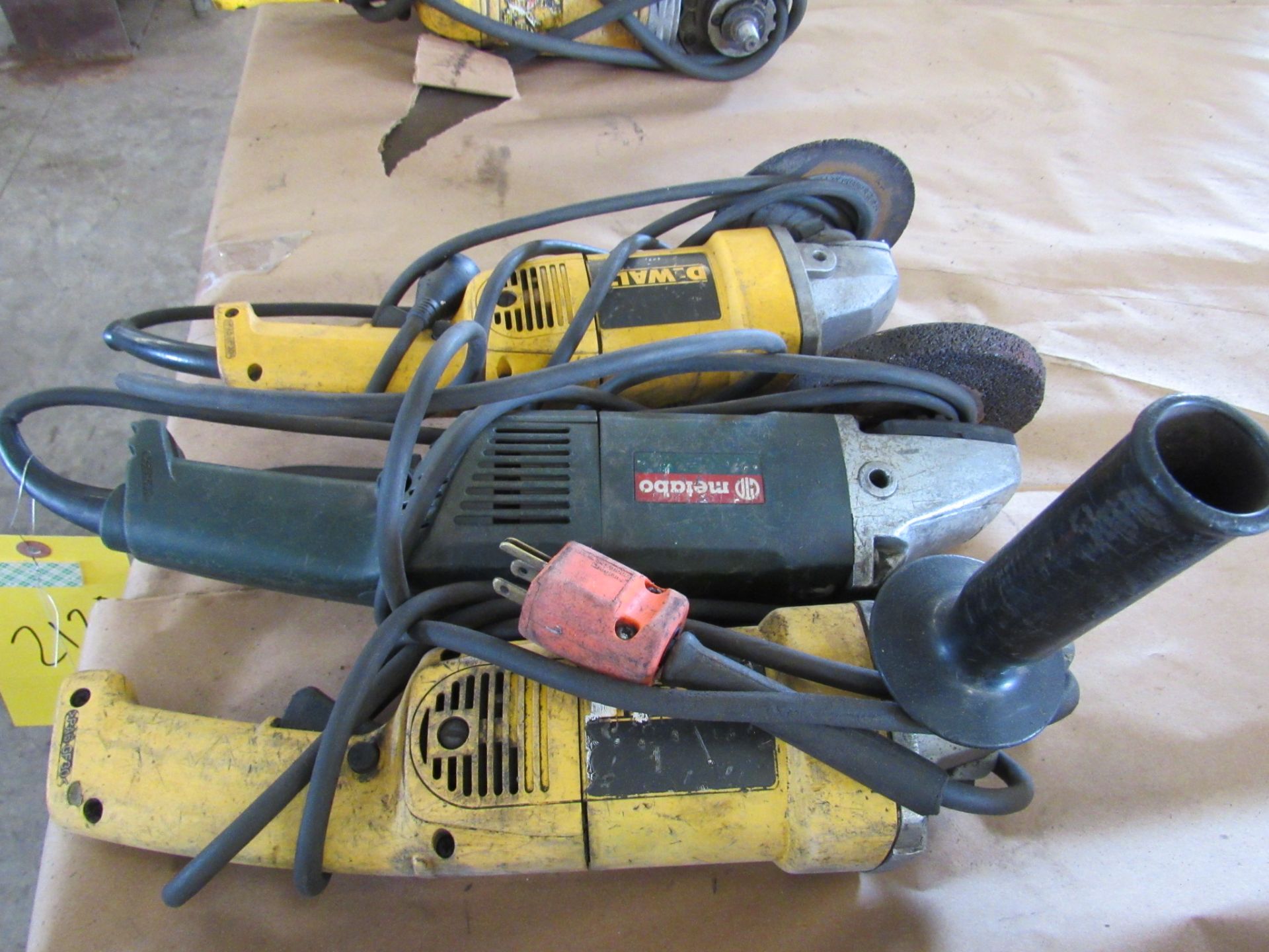 Lot of 3 (2) DeWalt Model DW831 Electric Grinders, (1) Metabo Electric Grinder - Image 2 of 3