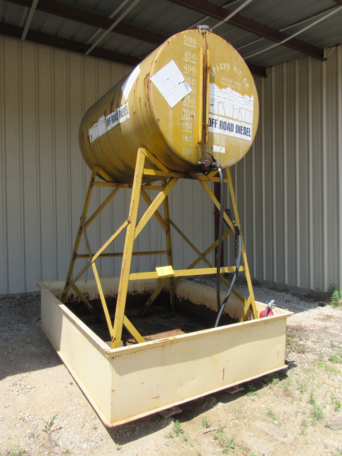 Diesel Fuel Tank, tower with containment base, 500 gallons - Image 2 of 4