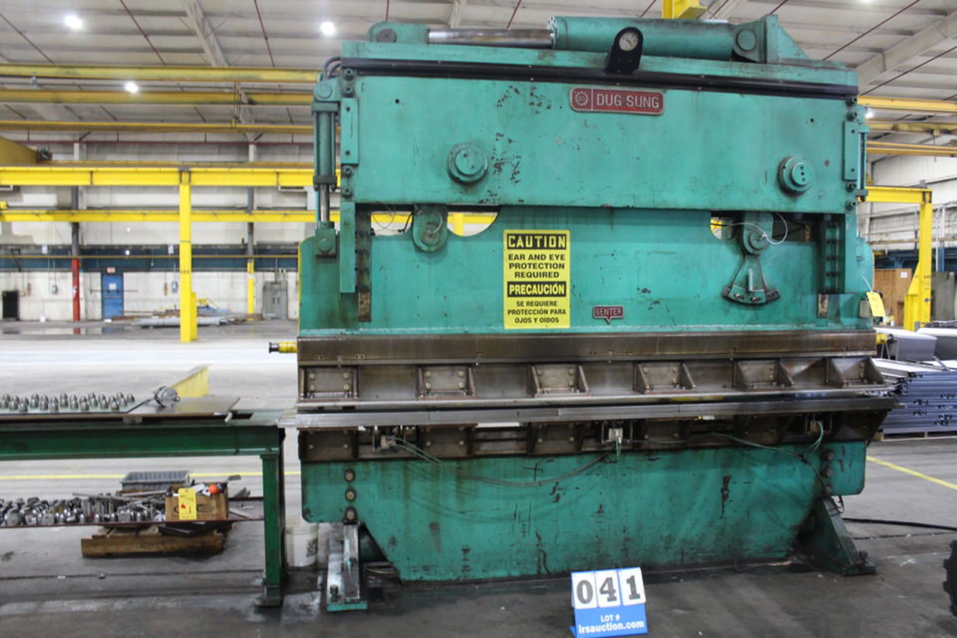 DUG SUNG 10' PRESS BRAKE W/ TOOLING & ROLLING CONVEYOR TABLE FEEDER