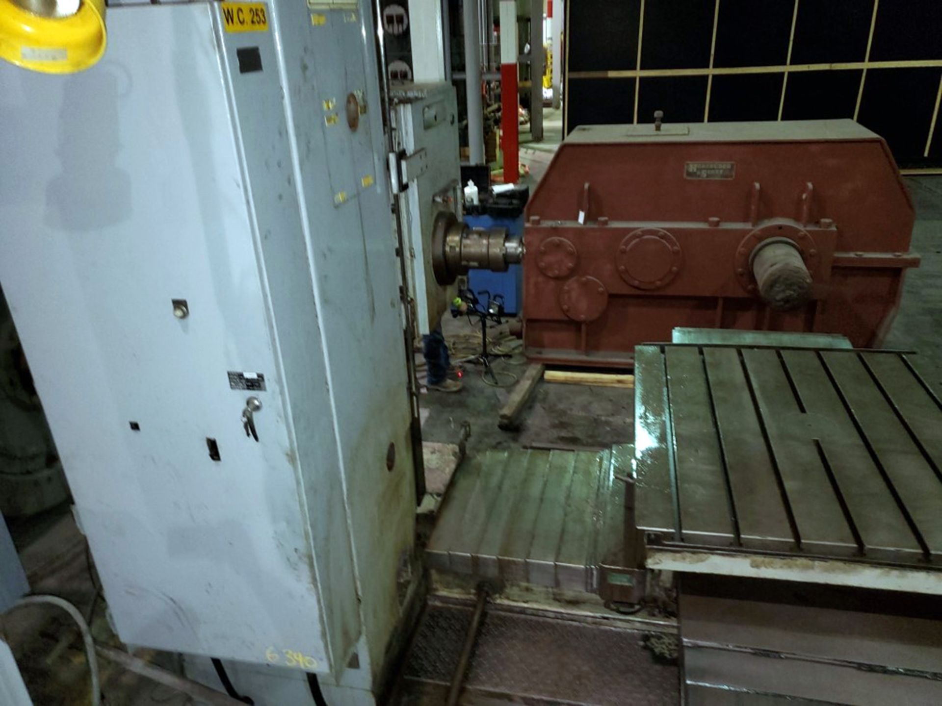 4" KURAKI MODEL 1101P TABLE TYPE HORIZONTAL BORING MILL - Image 5 of 5