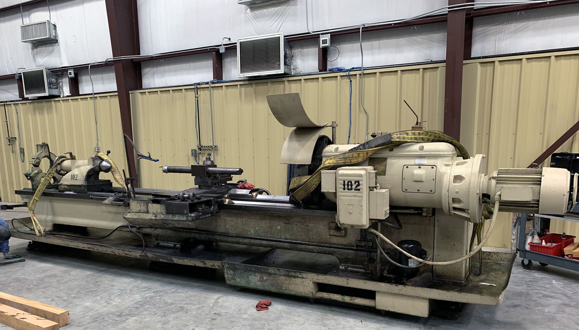 28" X 144" AXELSON ENGINE LATHE