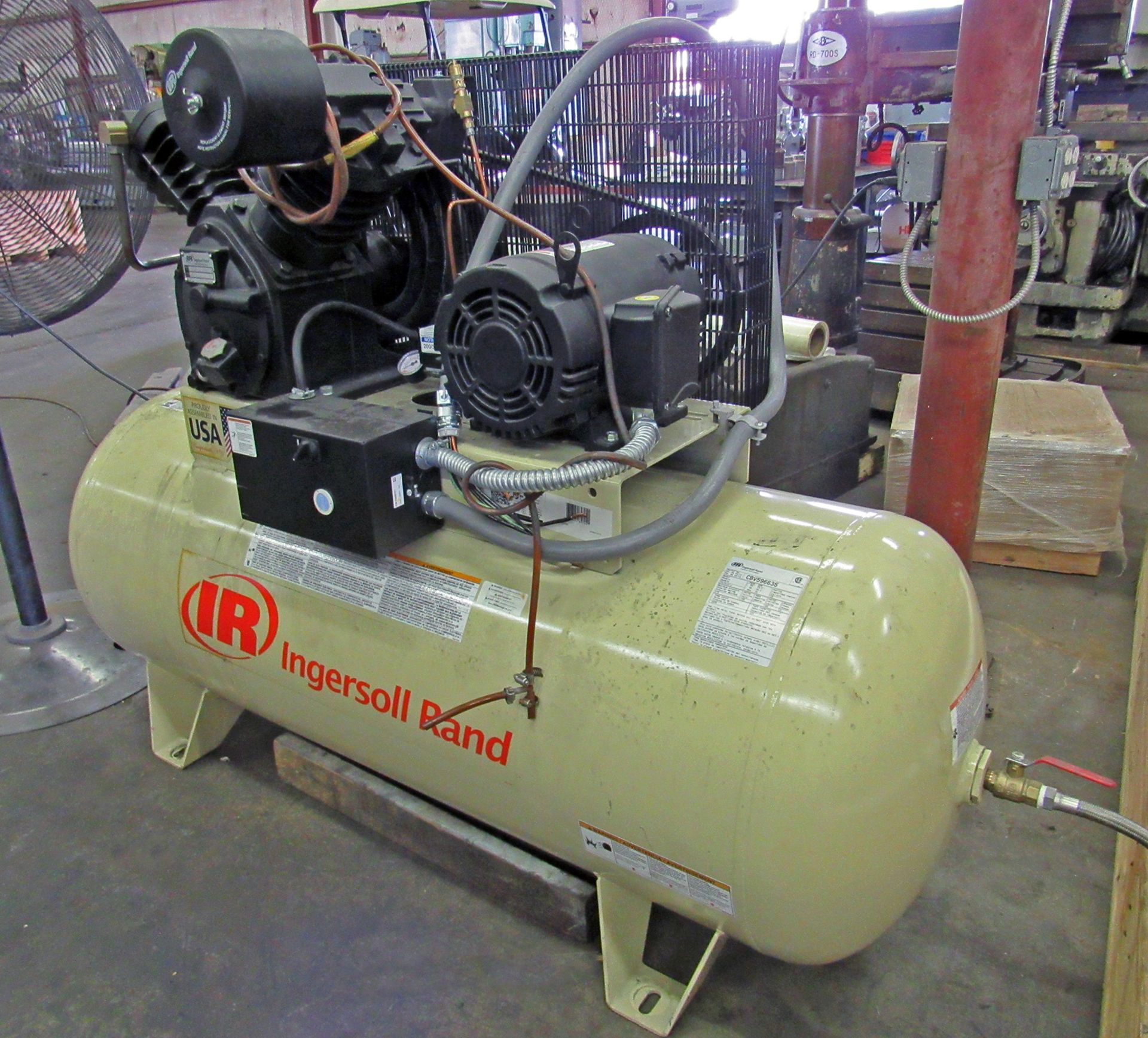 INGERSOLL RAND MODEL 2545 TANK MOUNTED AIR COMPRESSOR - Image 2 of 7