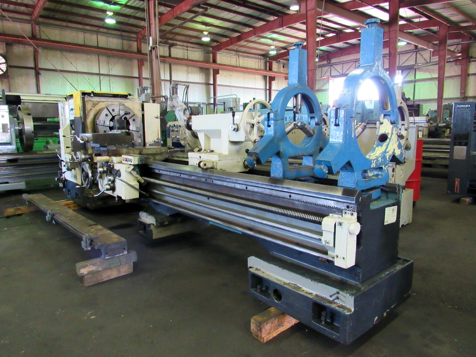 32" X 118" KURAKI MODEL LC-403 30 HOLLOW SPINDLE LATHE WITH 12.5" SPINDLE BORE - Image 3 of 19