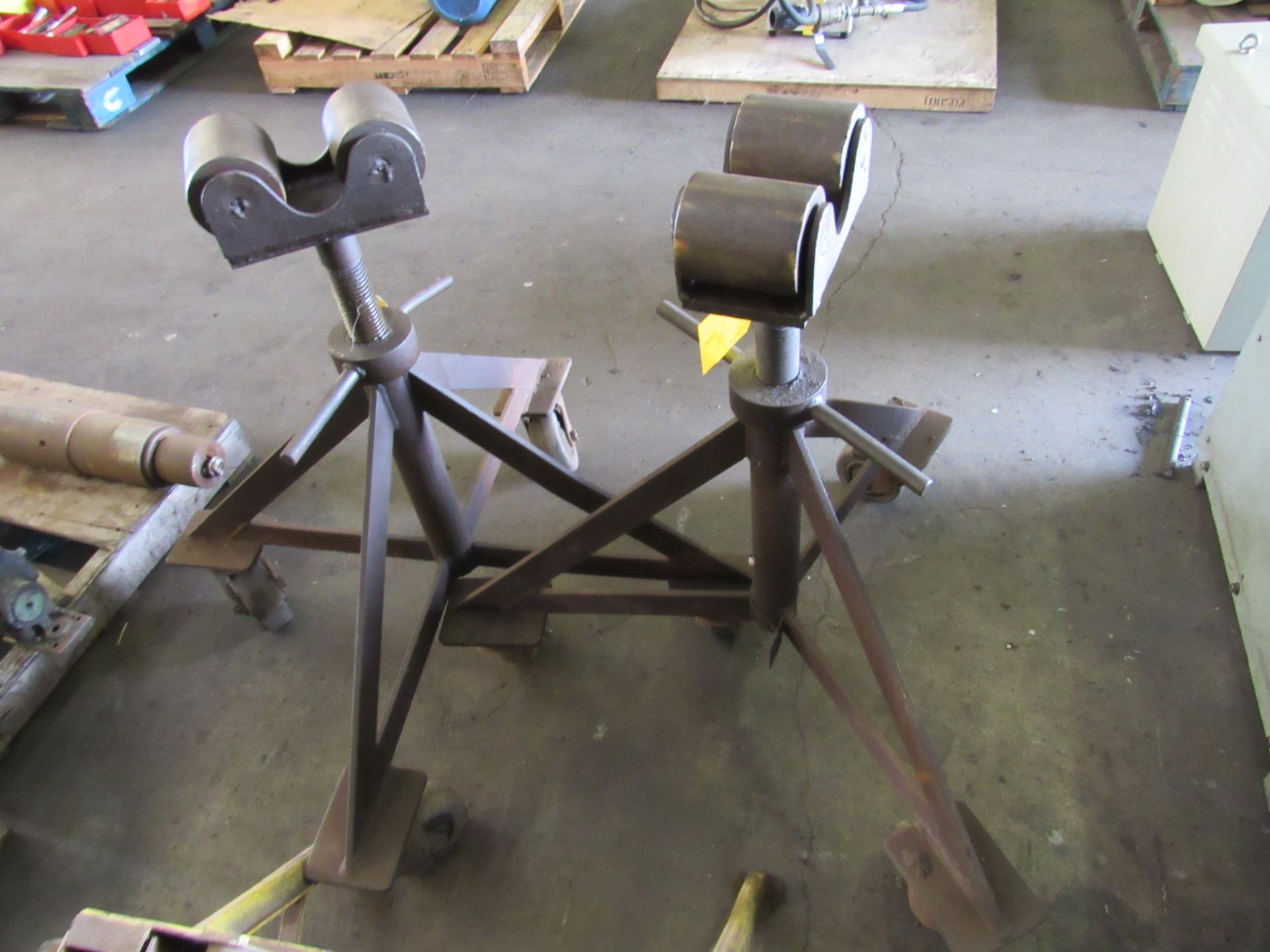 Lot: Roller Stands