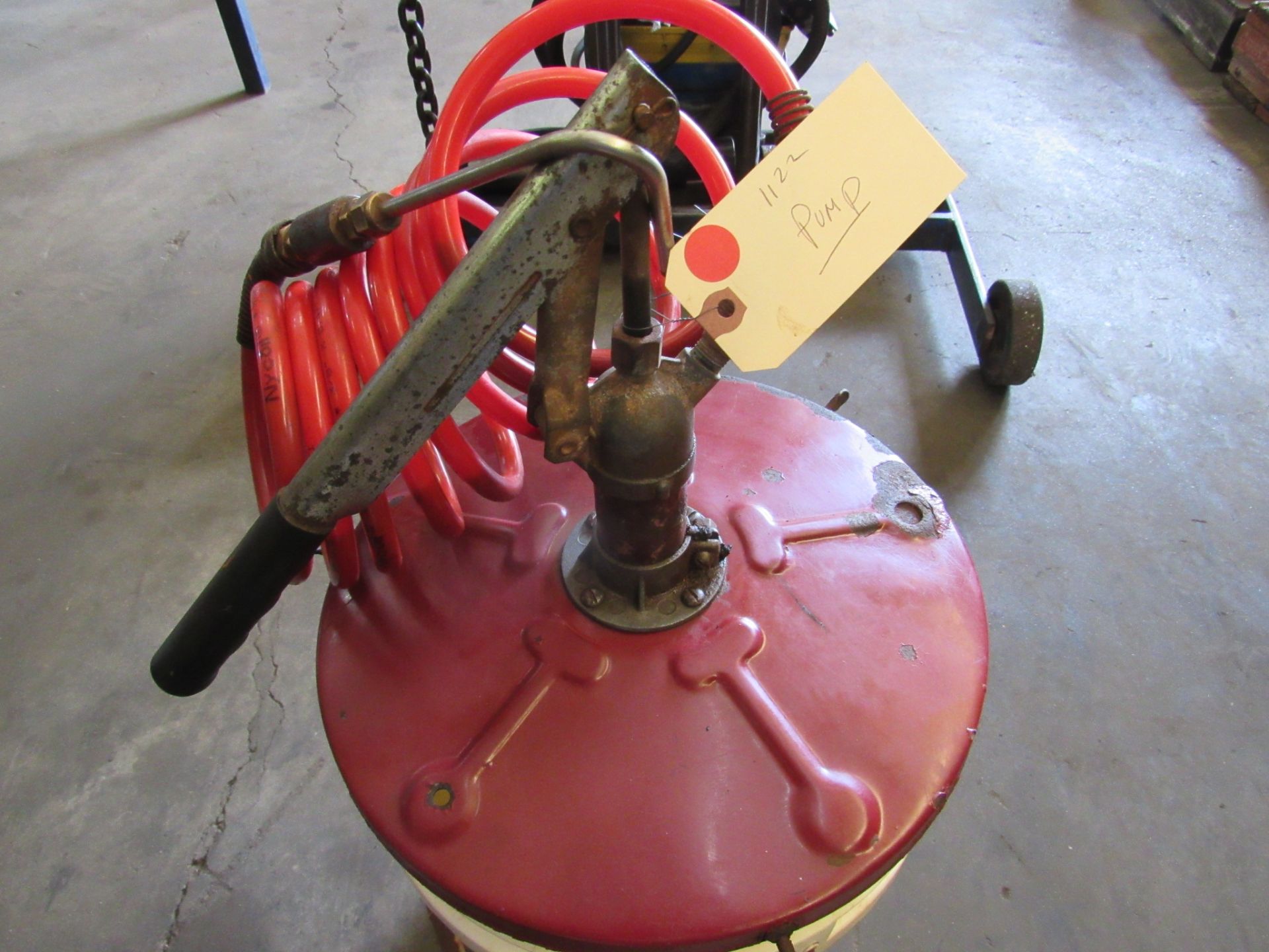 Hand Pump for lubricants - Image 3 of 3