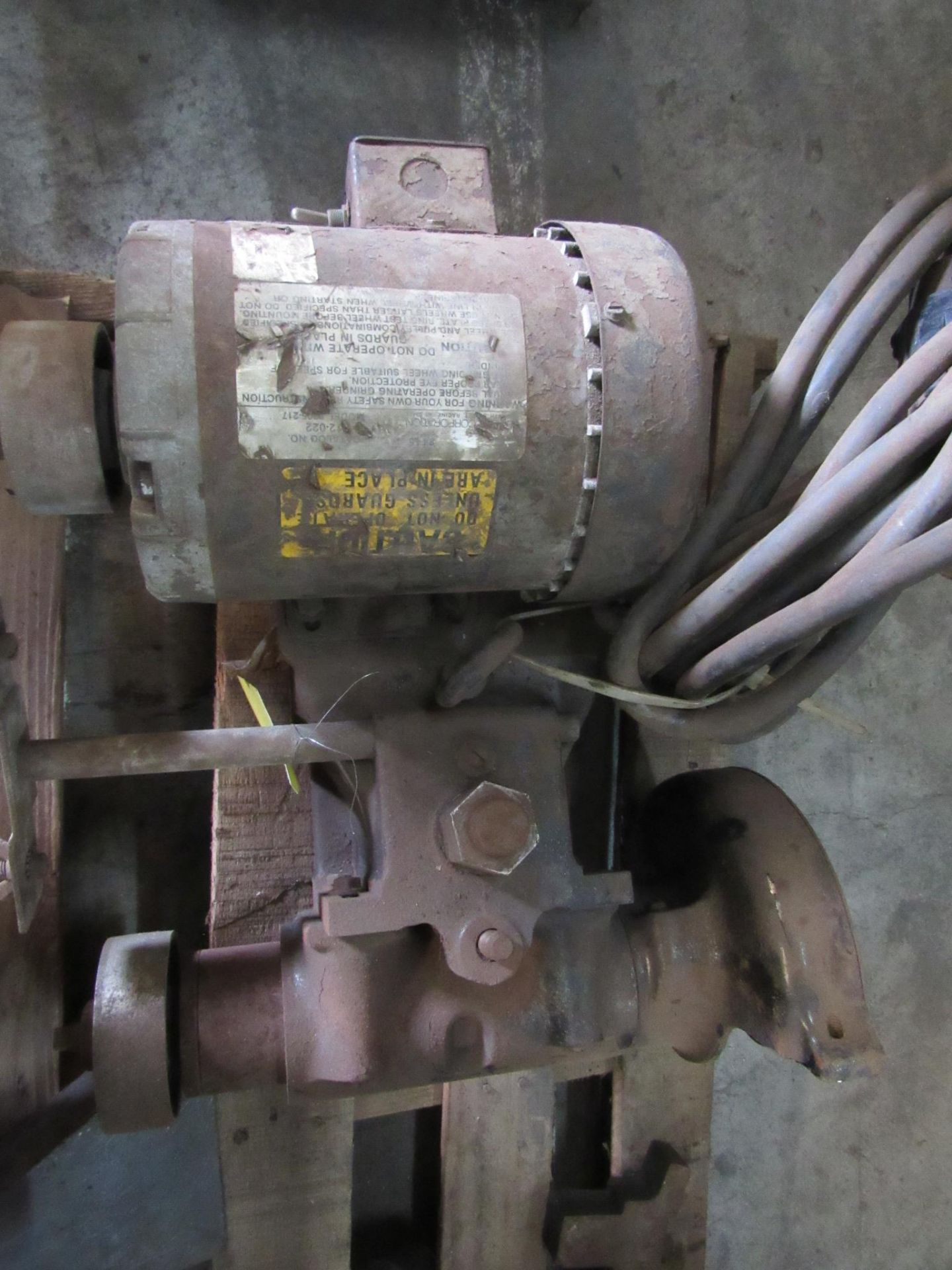 Dumore Motor for Grinder: Model 62351J-G843, P/N: R-430-0131, Type: PF - Image 3 of 4