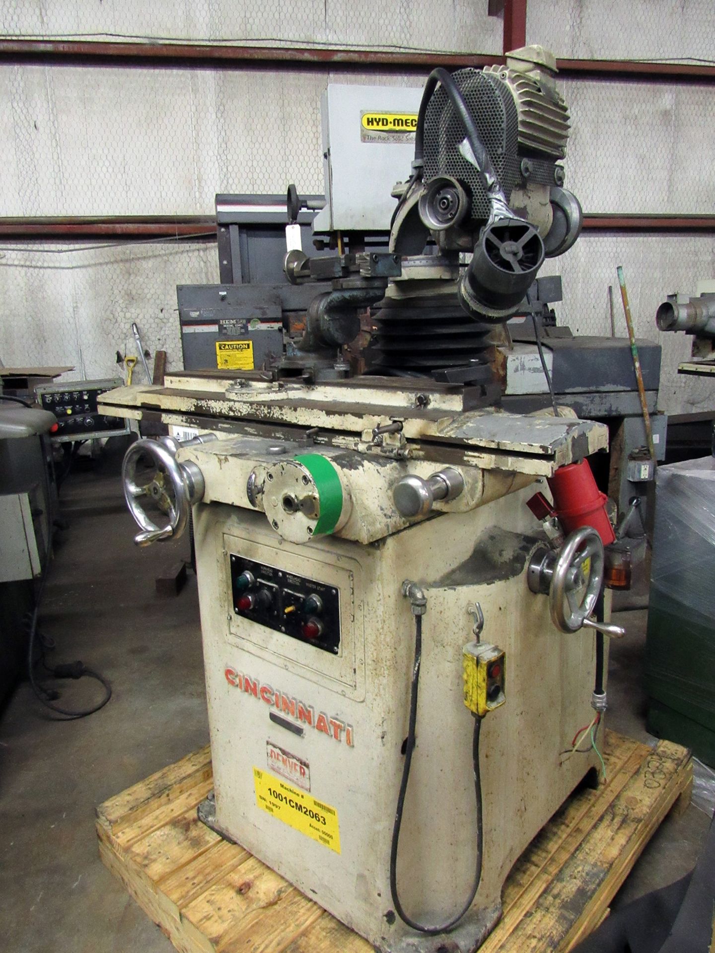 CINCINNATI TOOL AND CUTTER GRINDER - Image 2 of 8