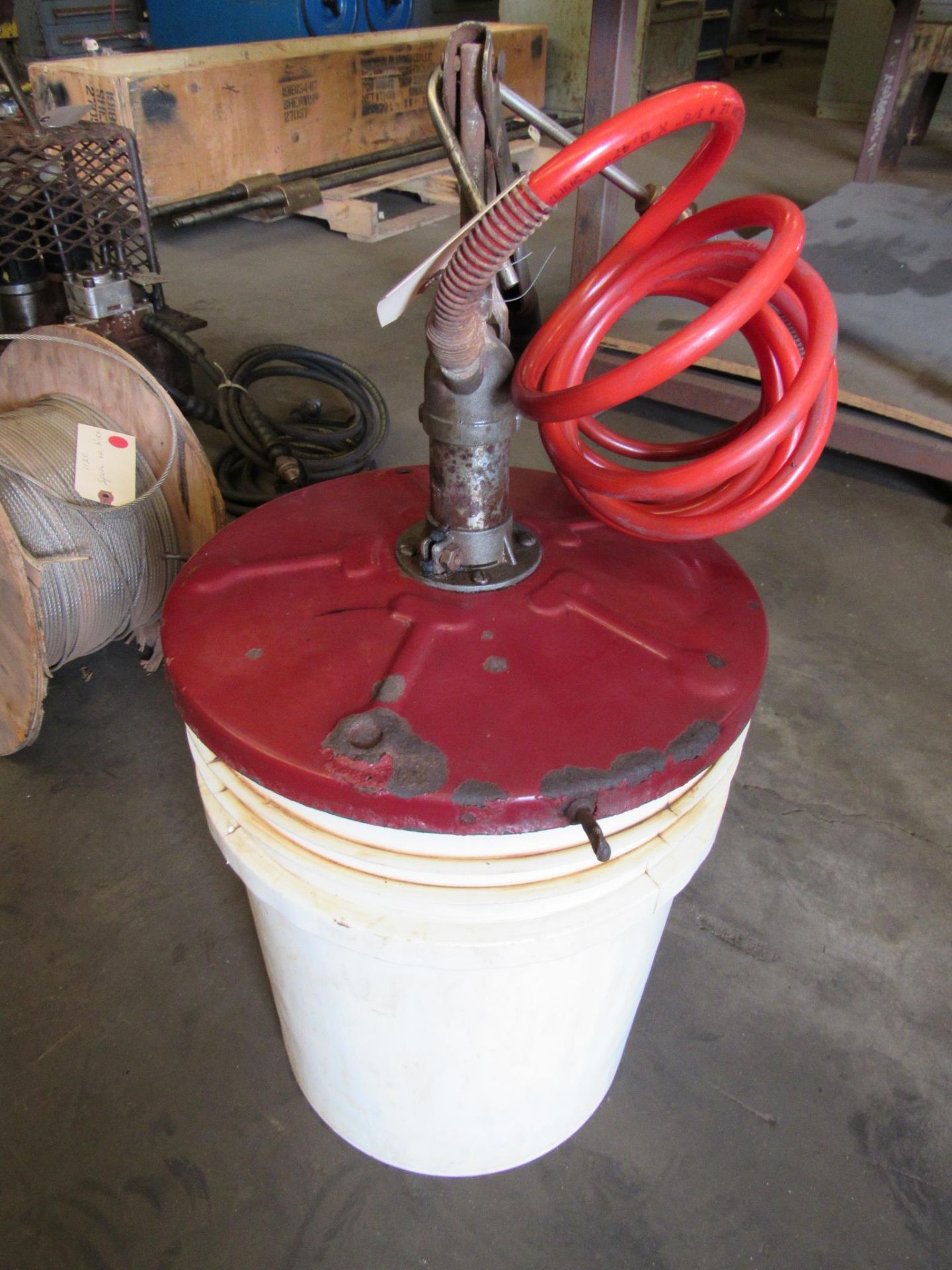 Hand Pump for lubricants - Image 2 of 3