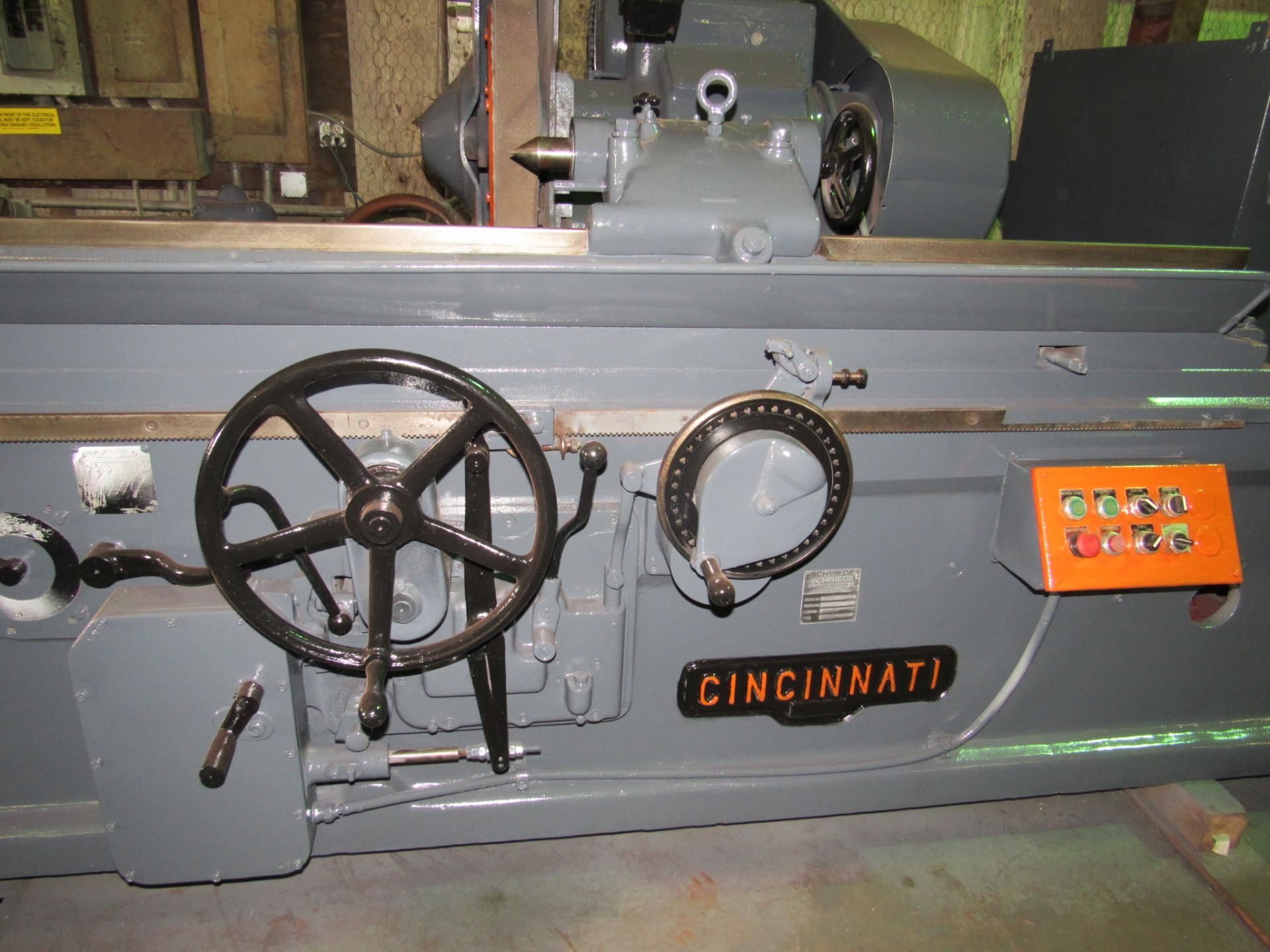 17" X 72" HEAVY DUTY CINCINNATI PLAIN CYLINDRICAL GRINDER - Image 10 of 16