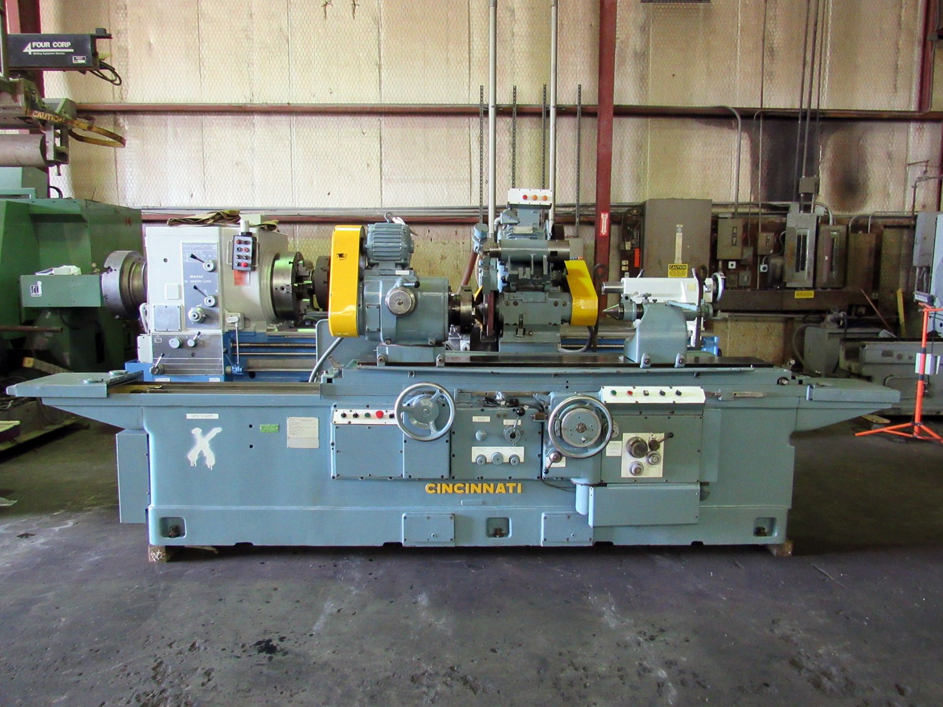 CINCINNATI MODEL DE UNIVERSAL CYLINDRICAL GRINDER