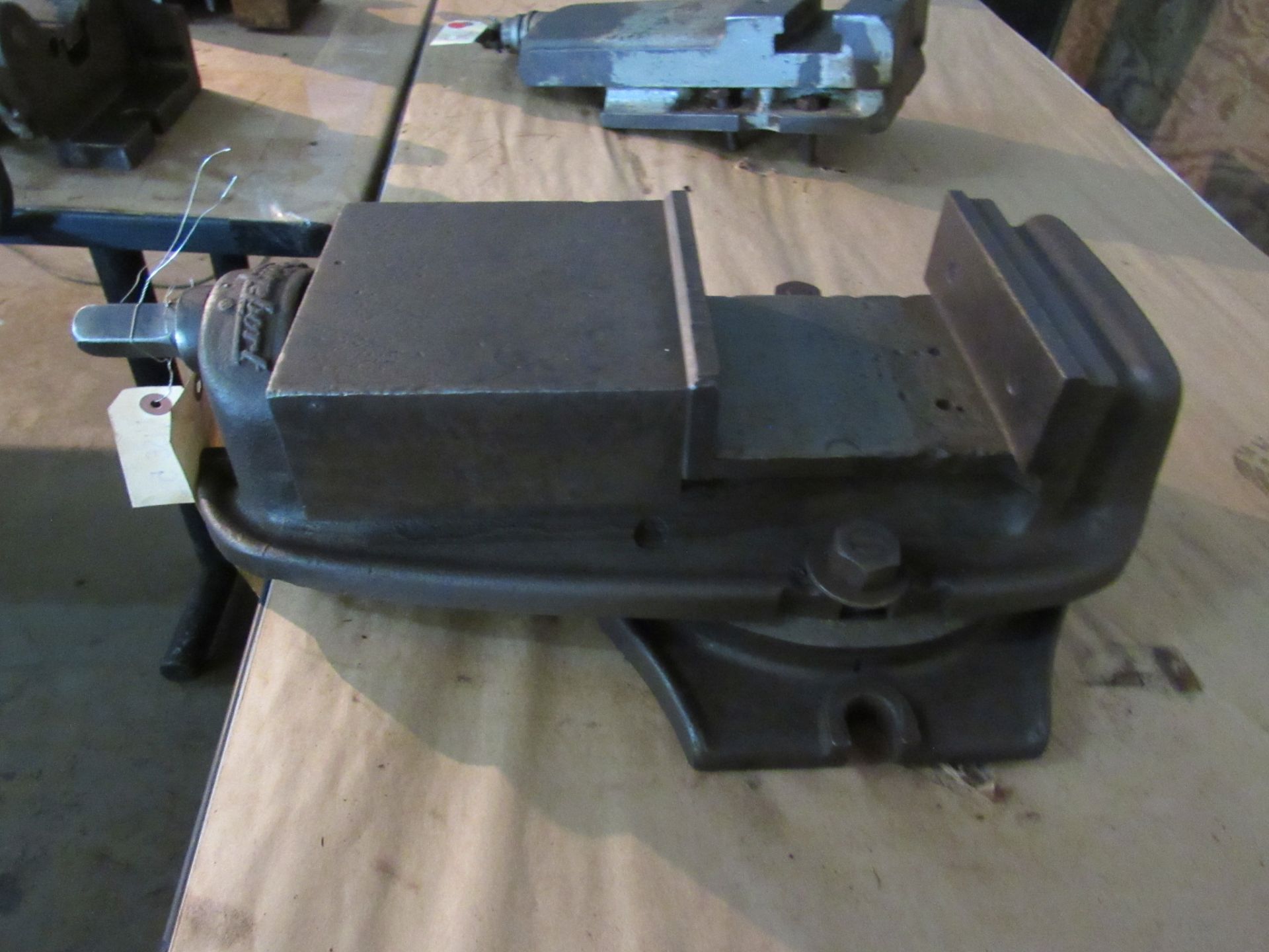 Bridgeport Vise, rotary base, 5" opening, 6" wide - Image 5 of 5