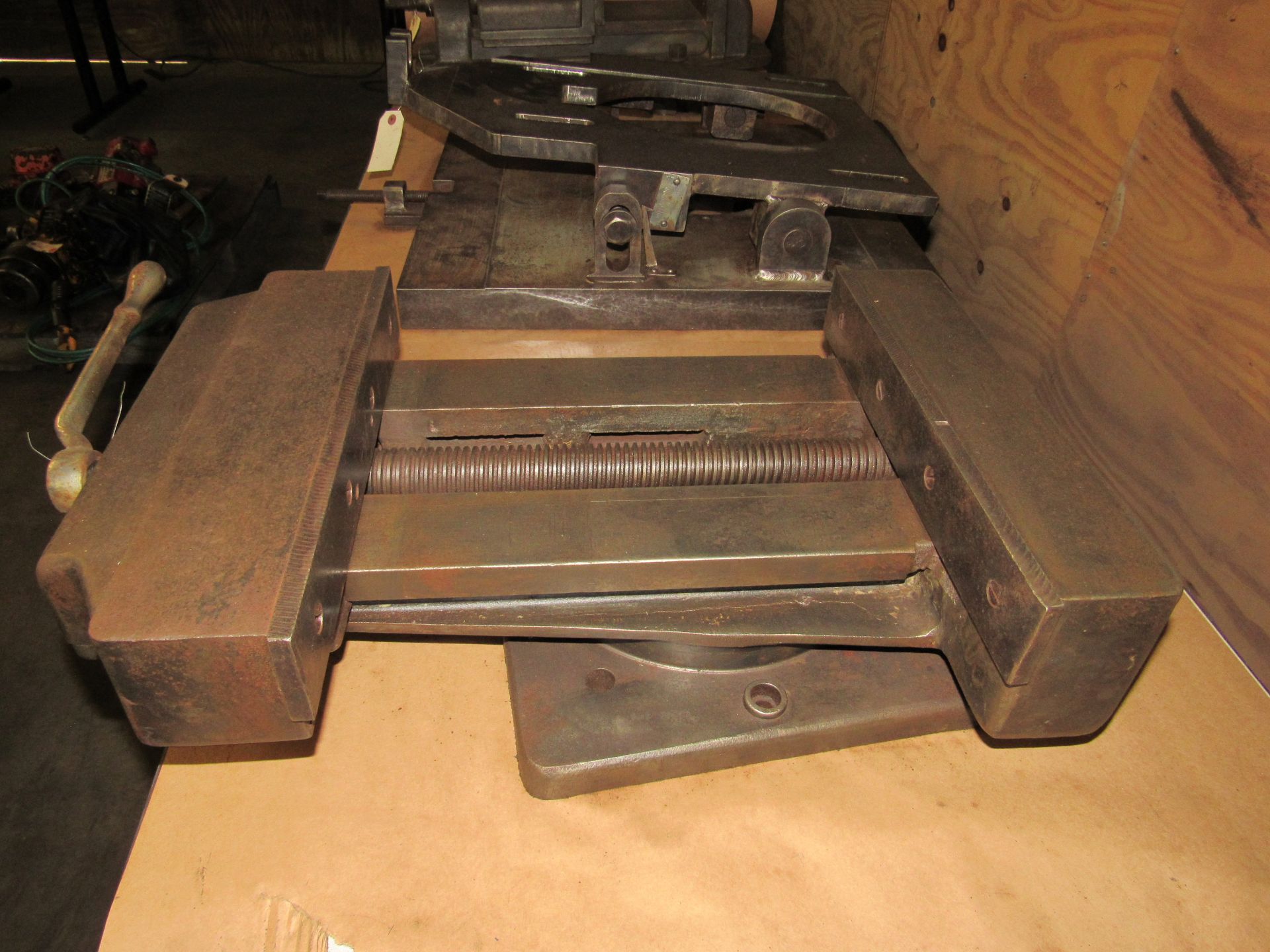 Heavy Duty Vise, rotary base, 14" opening, 15" wide - Image 3 of 6