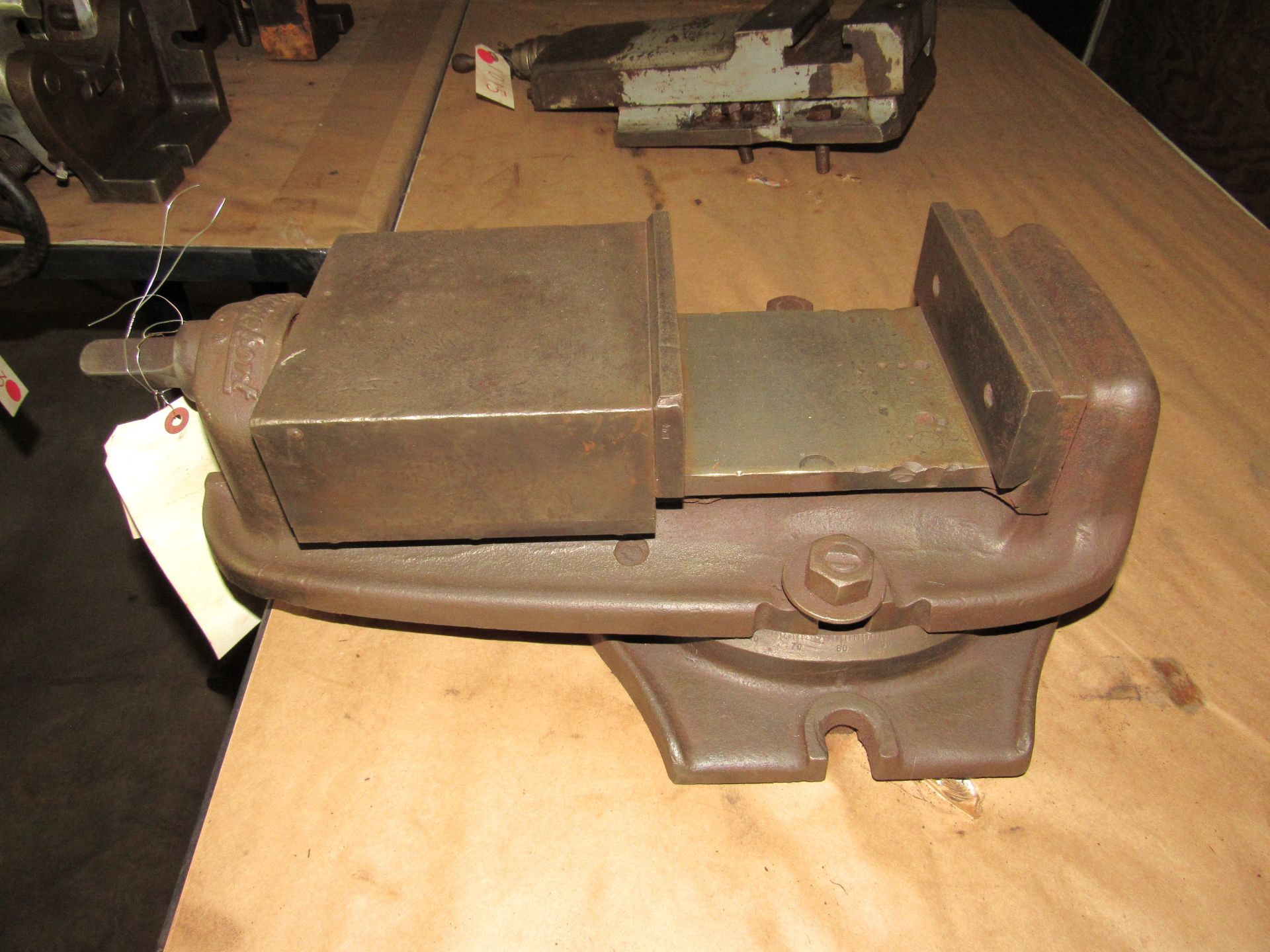 Bridgeport Vise, rotary base, 5" opening, 6" wide - Image 2 of 5