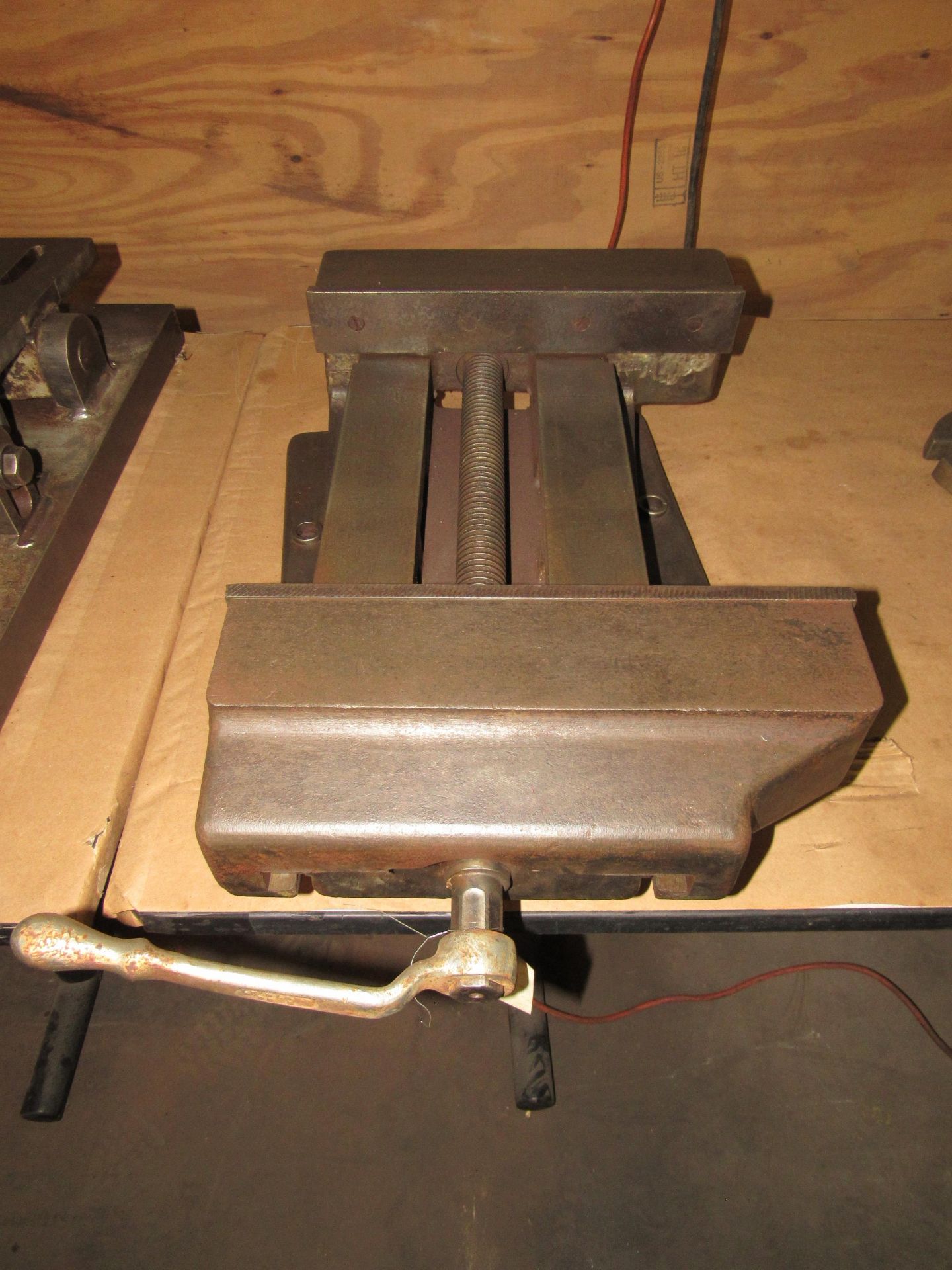 Heavy Duty Vise, rotary base, 14" opening, 15" wide - Image 2 of 6