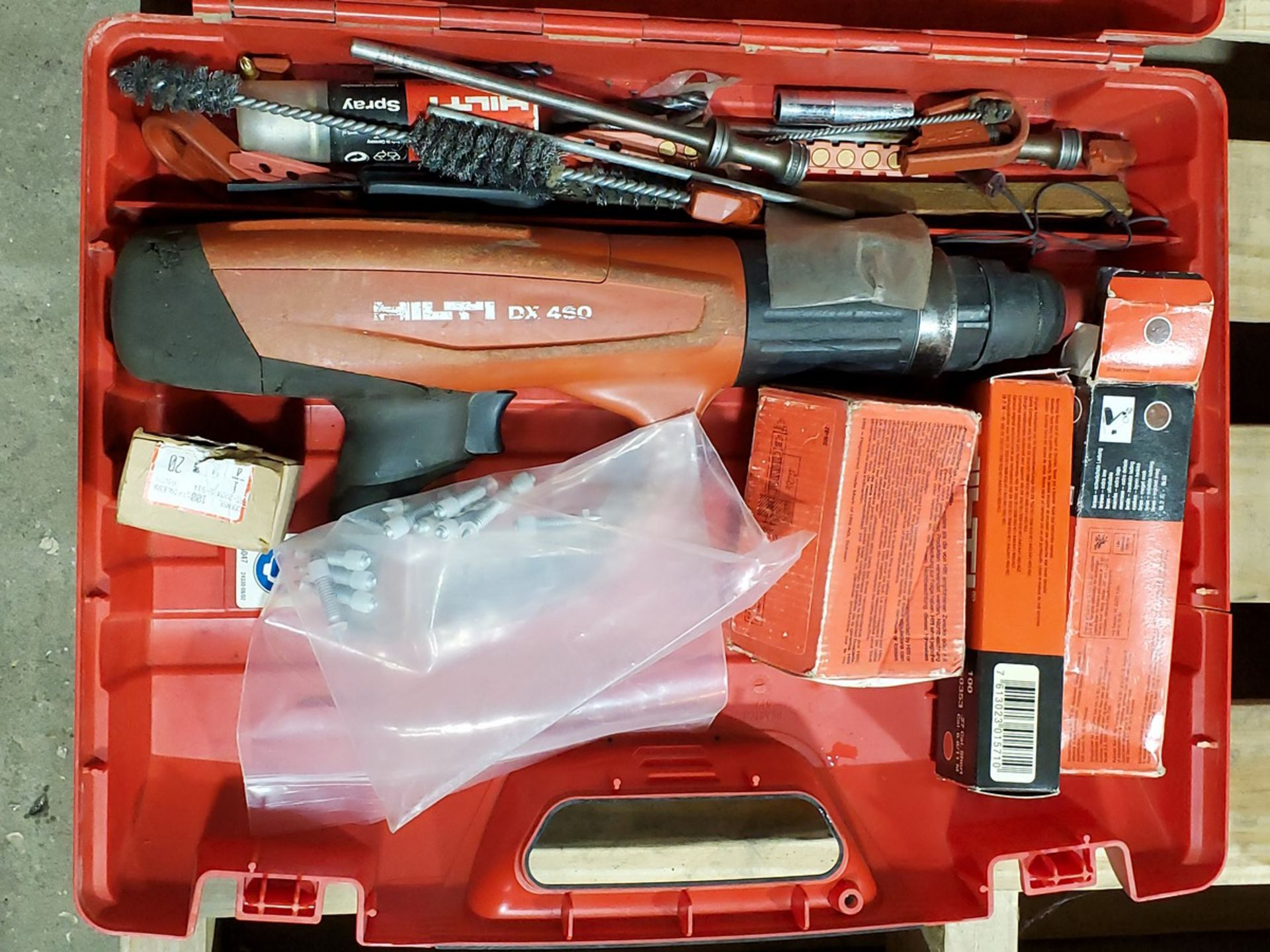 Hilti DX 460 Fully Automatic Powder Actuated Fastening Tool - Image 2 of 2