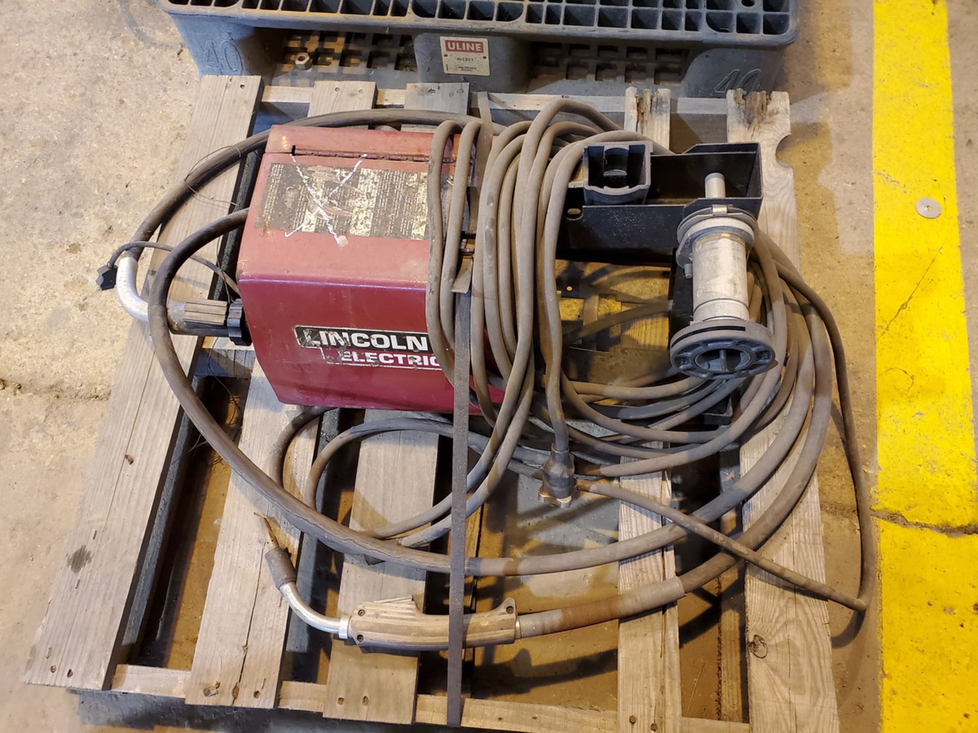 Lincoln Electric Idealarc DC 400 Multiprocessing Welder W/ Lincoln Ele LF-72 Feeder - Image 10 of 10