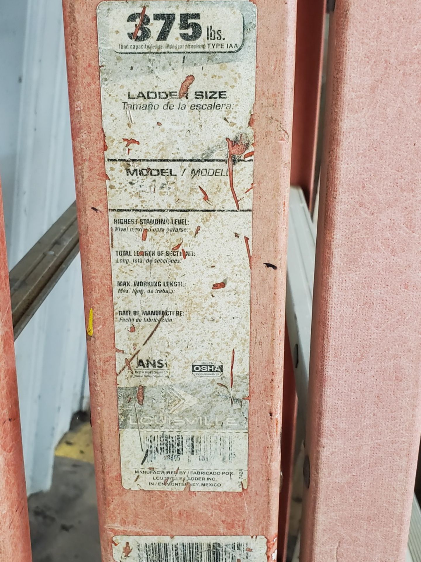 Louisville (2) 4' Fiberglass Platform Ladders 375lbs Cap. - Image 3 of 3
