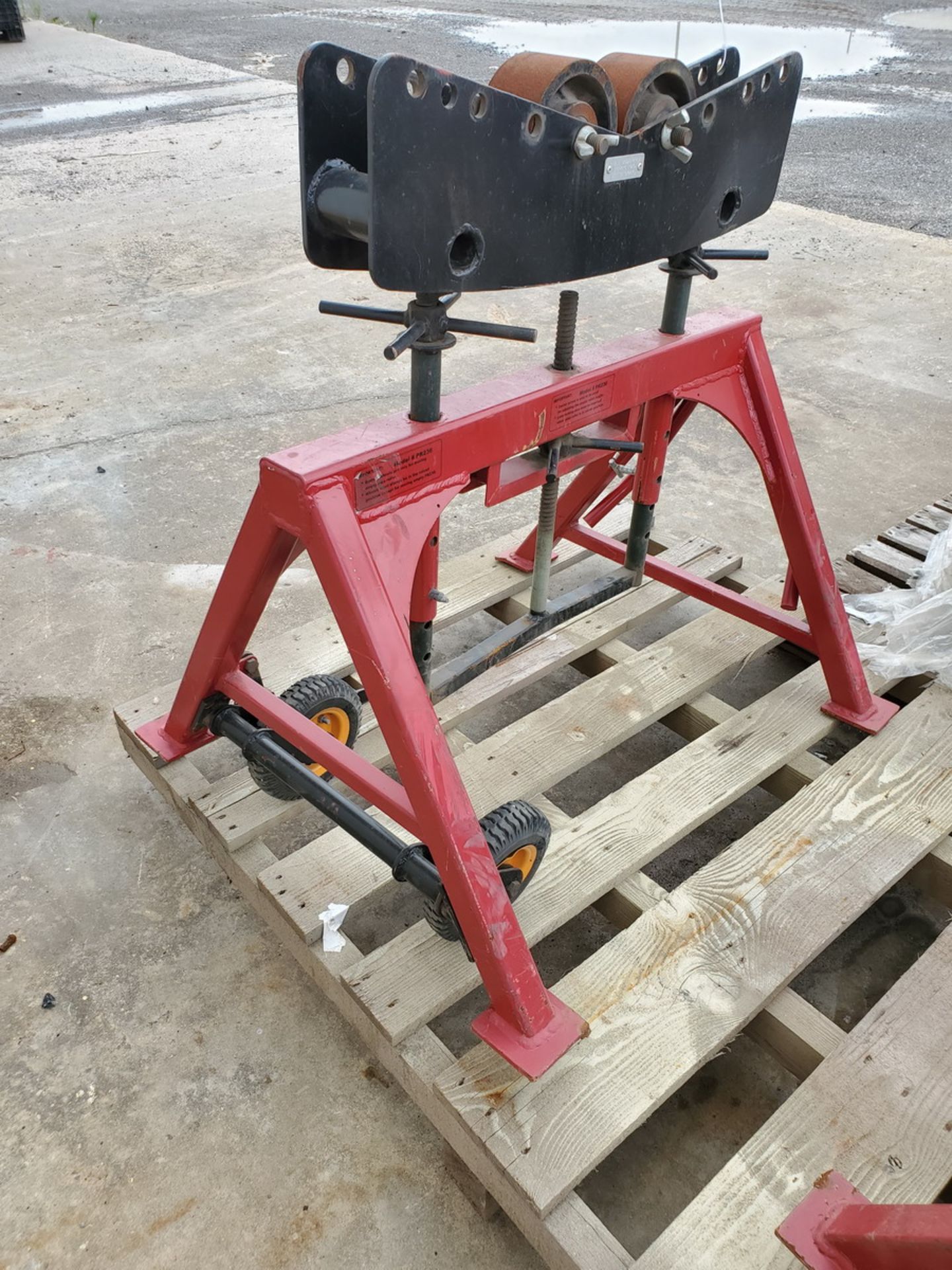Javelin PR236 Pipe Roller Saw Horse Stand 2"-36" Pipe Range - Image 4 of 5