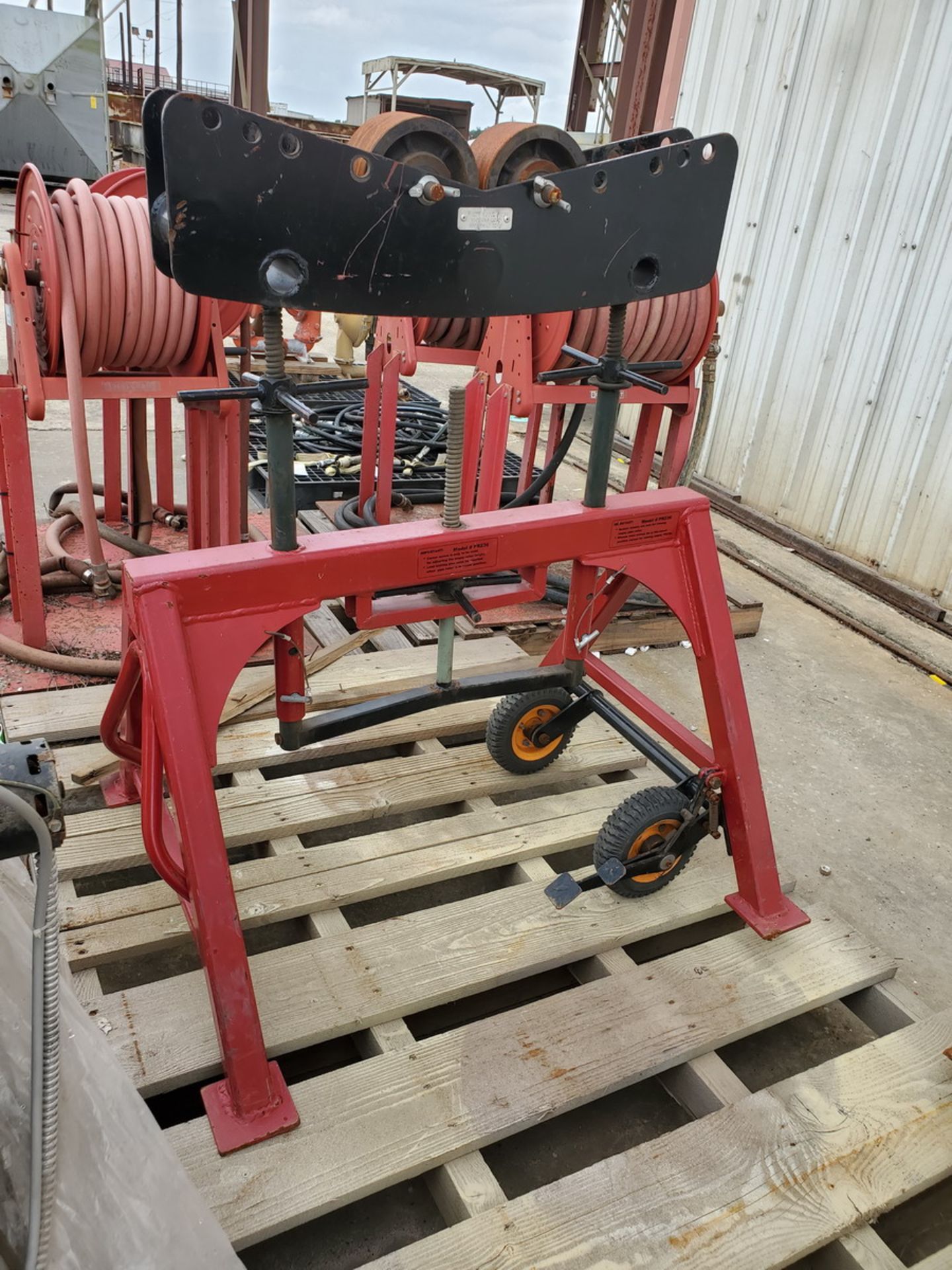 Javelin PR236 Pipe Roller Saw Horse Stand 2"-36" Pipe Range - Image 2 of 5