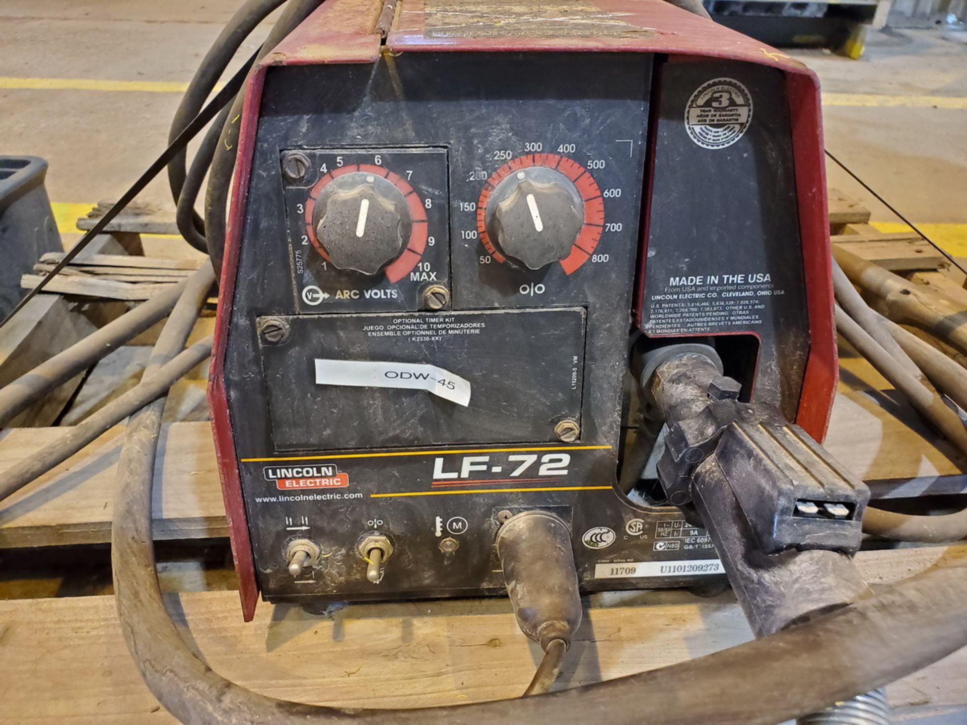 Lincoln Electric Idealarc DC 400 Multiprocessing Welder W/ Lincoln Ele LF-72 Feeder - Image 9 of 10