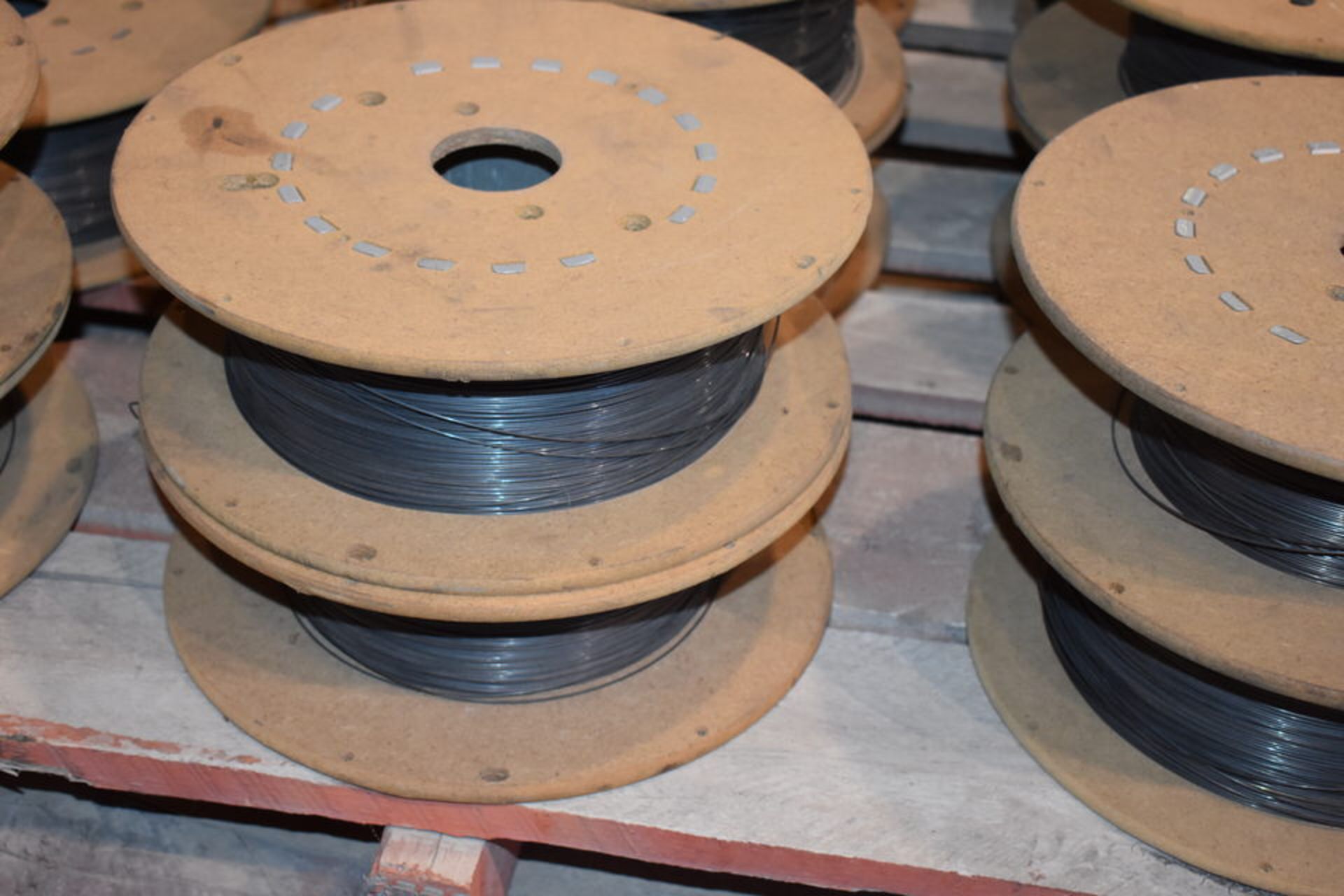 (17) SPOOLS OF LINCOLN ULTRACORE 71C WELDING WIRE - Image 2 of 2