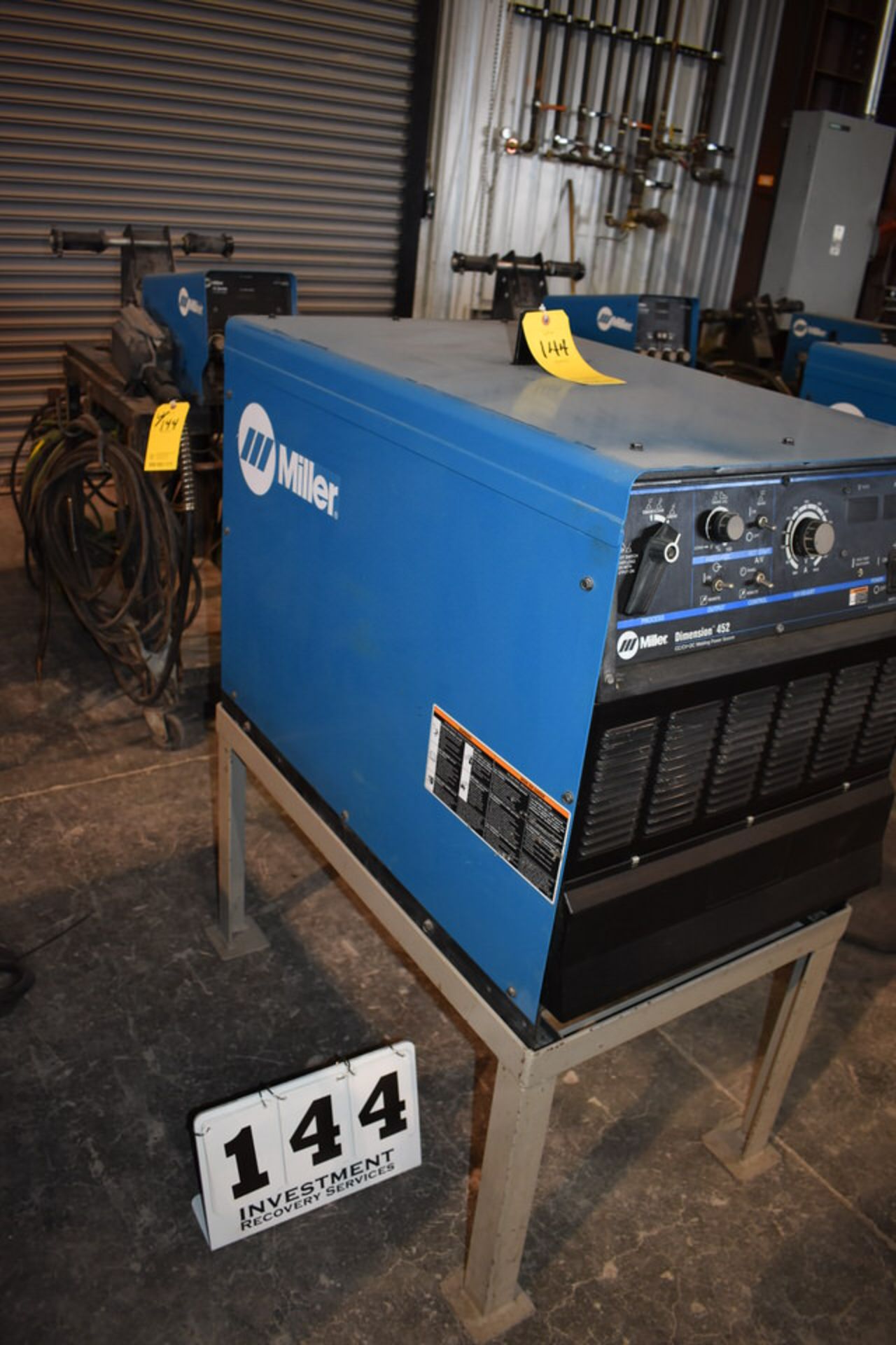 MILLER DIMENSION 452 CC-CV-DC WELDING POWER SOURCE