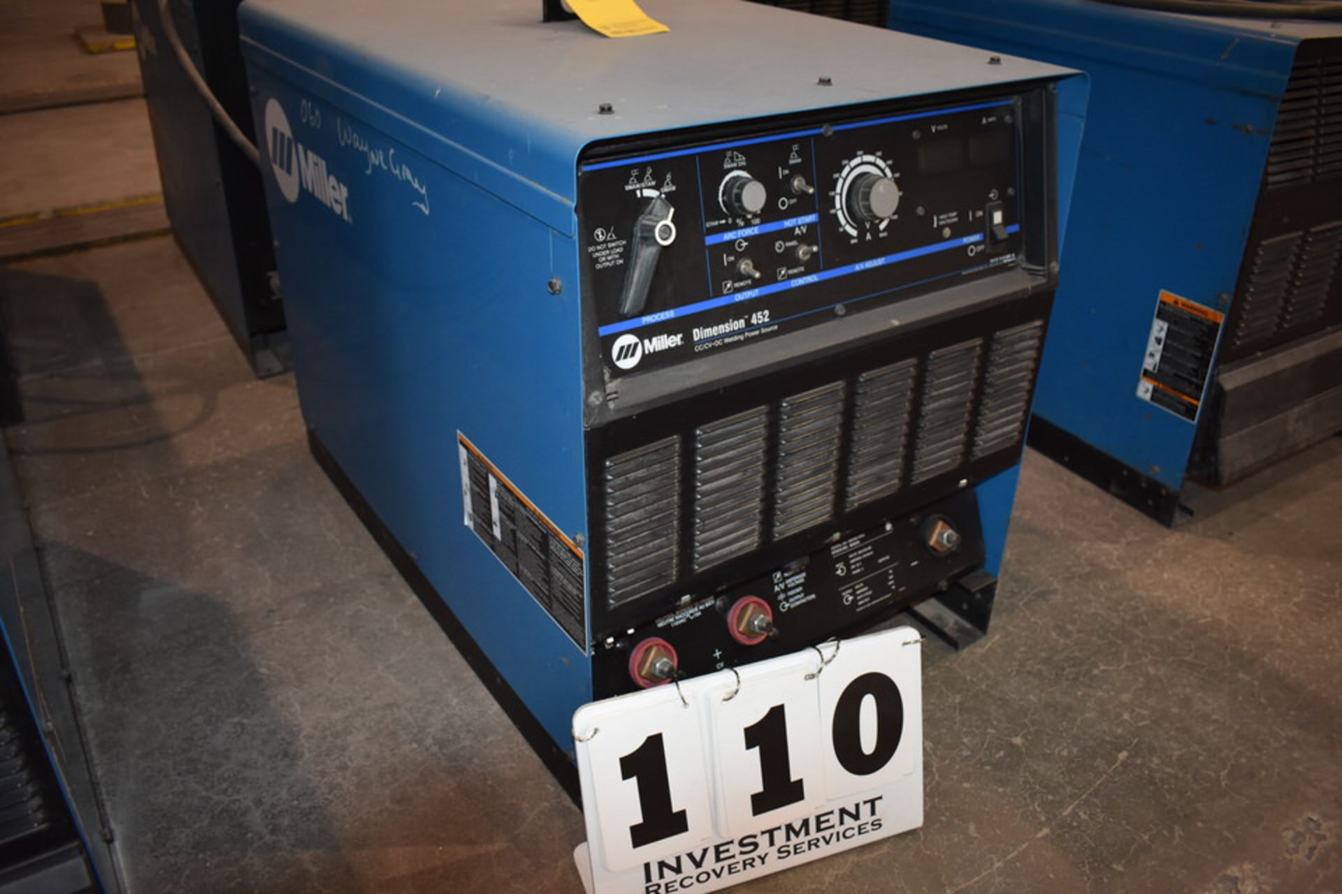 MILLER DIMENSION 452 CC-CV-DC WELDING POWER SOURCE