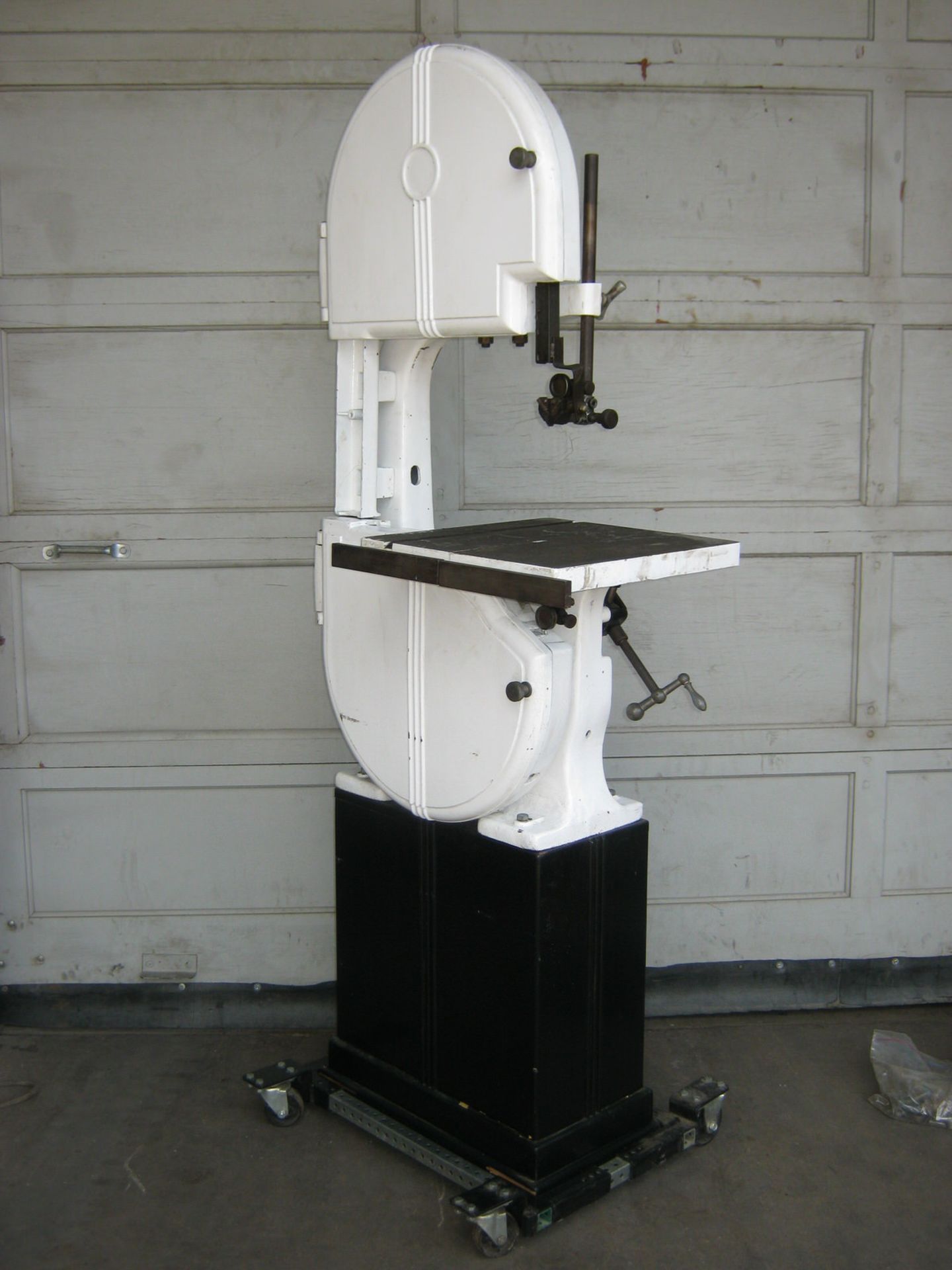 Walker Turner Bandsaw (22-639) (PARTS MACHINE, NOT OPERATIONAL)