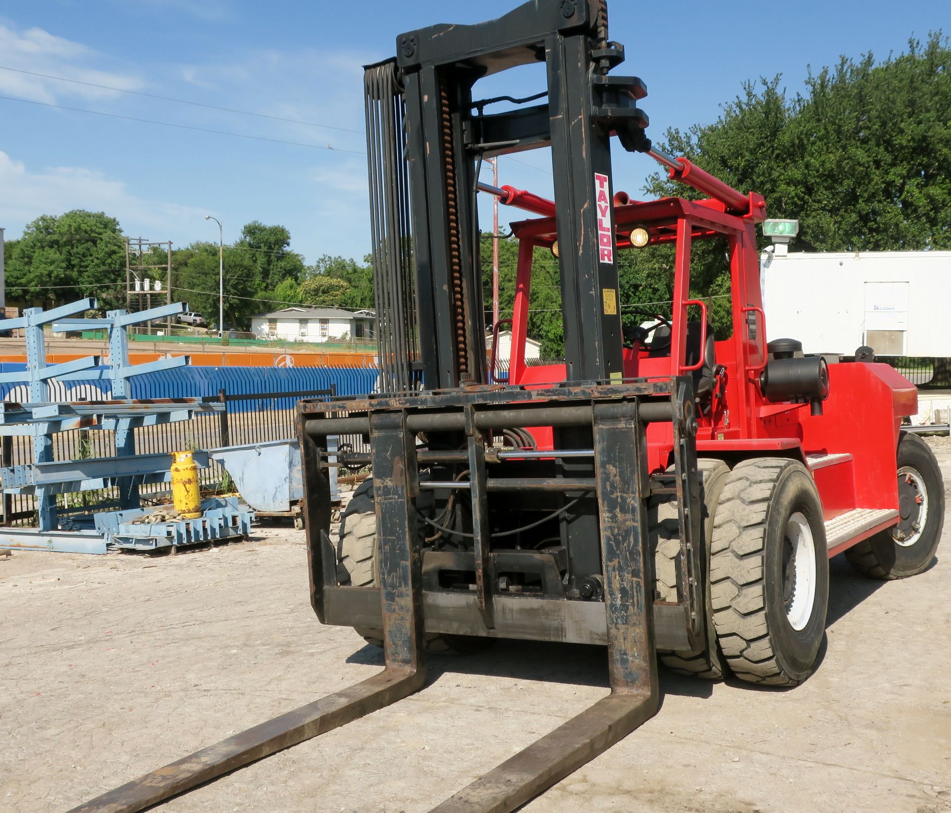 Taylor TE300M 30,000 LB Capacity Heavy-Duty Forklift Truck, 326 hours - Image 3 of 3