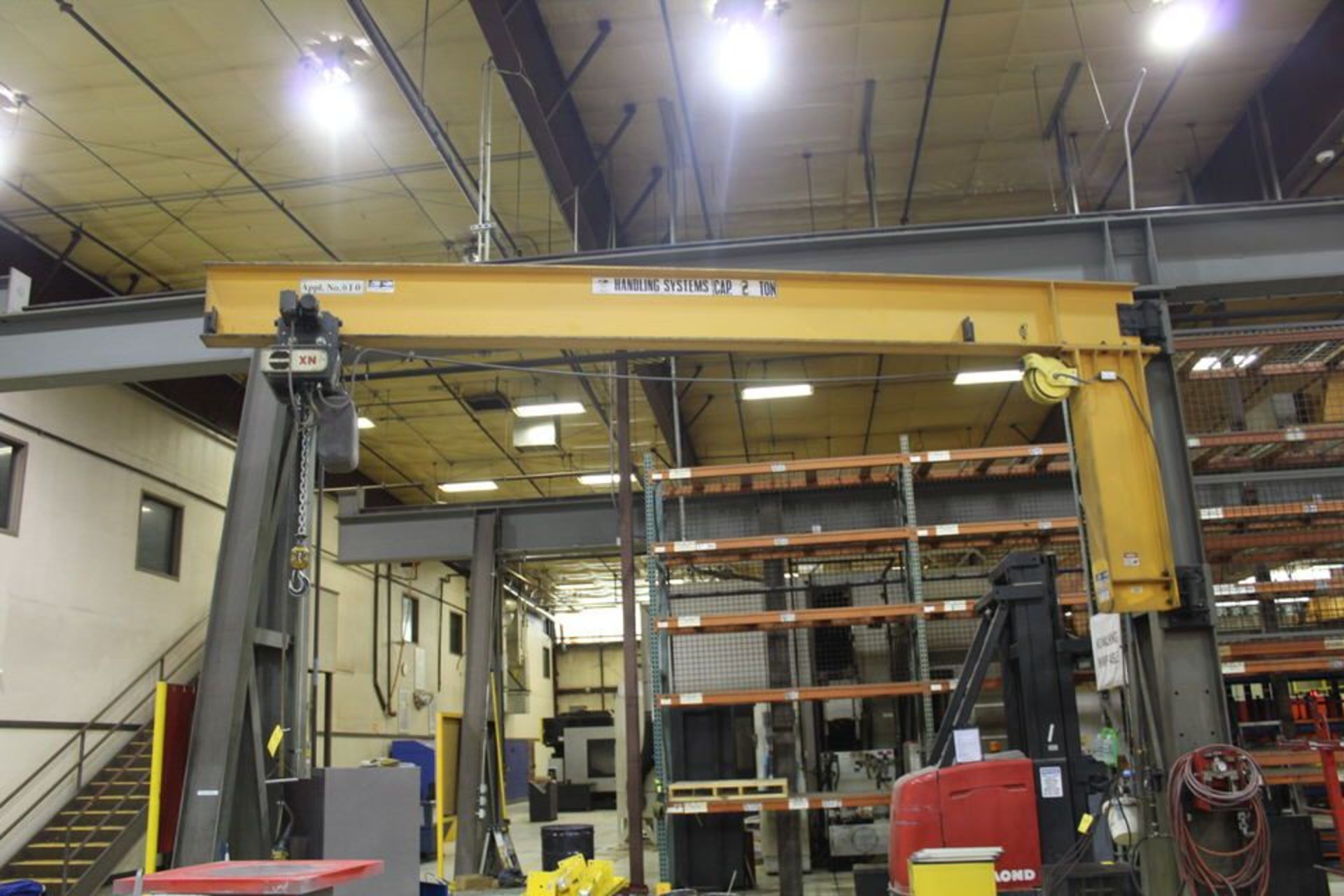 HANDLING SYSTEMS 2 TON COLLUMN MOUNTED JIB CRANE, PENDANT CTRL, ASST#:101118