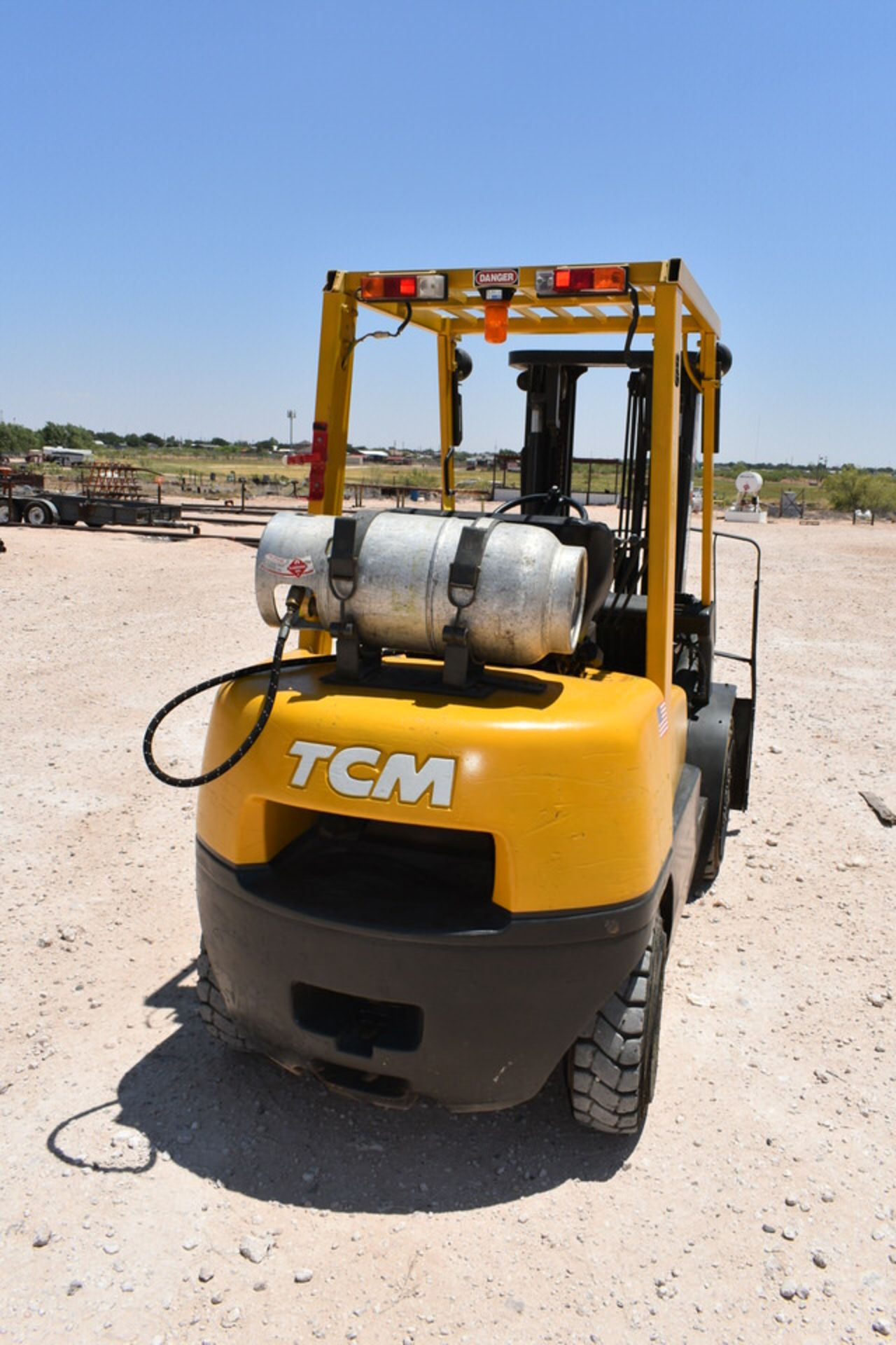 TCM FORKLIFT, LIFT CAP: 5,600 LBS, LIFT HEIGHT: 171.5", MDL:FG30N5T, 7,727 HOURS - Image 4 of 10